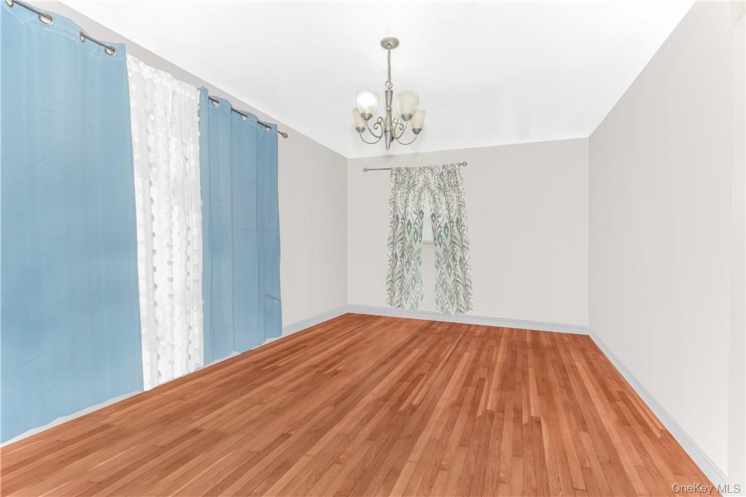 Single Family E 233rd Bronx, NY 10466, MLS-981243-11
