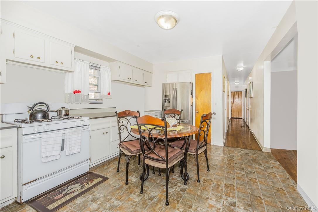 Single Family E 233rd Bronx, NY 10466, MLS-981243-14