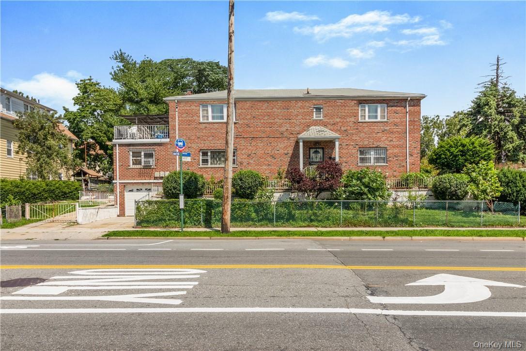 Single Family E 233rd Bronx, NY 10466, MLS-981243-25