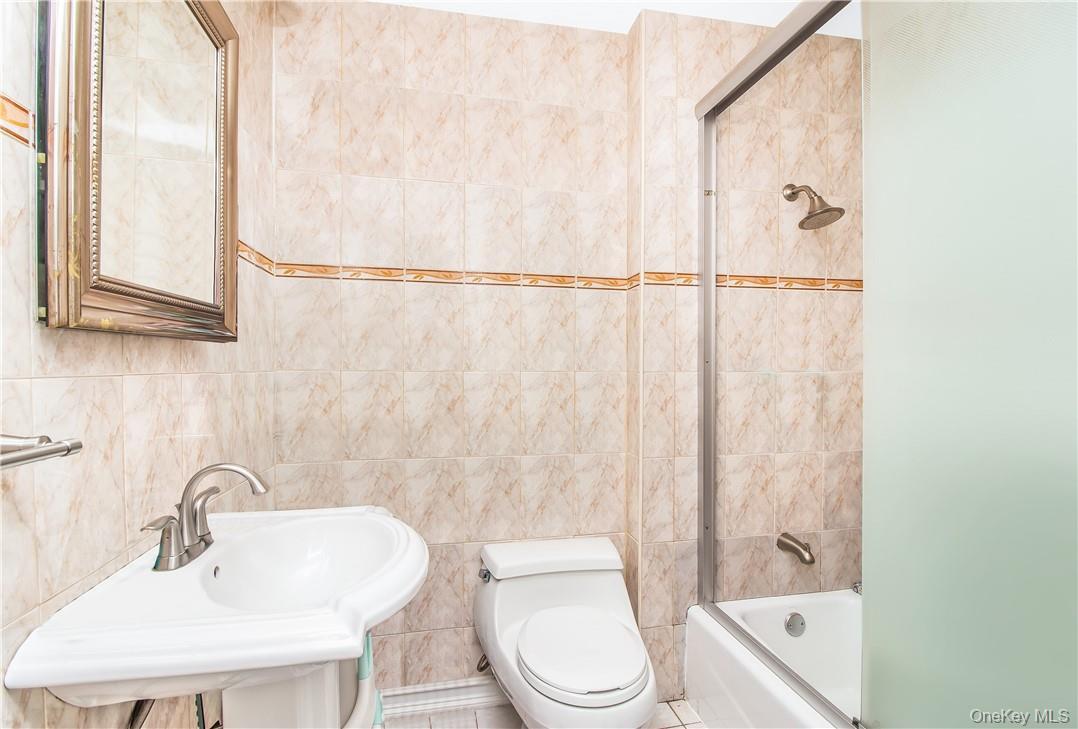 Single Family E 233rd Bronx, NY 10466, MLS-981243-30