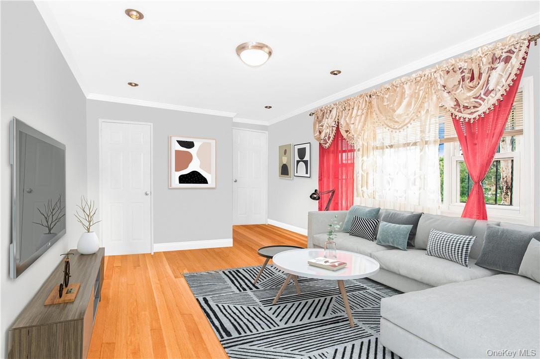 Single Family E 233rd  Bronx, NY 10466, MLS-981243-33