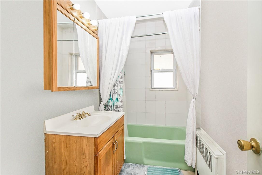 Single Family E 233rd Bronx, NY 10466, MLS-981243-6
