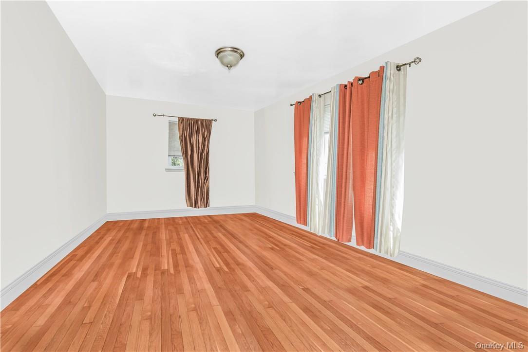 Single Family E 233rd Bronx, NY 10466, MLS-981243-7