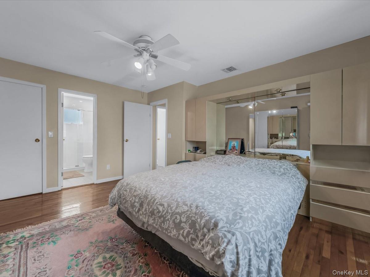 Single Family Linden  Suffolk County, NY 11754, MLS-981254-11