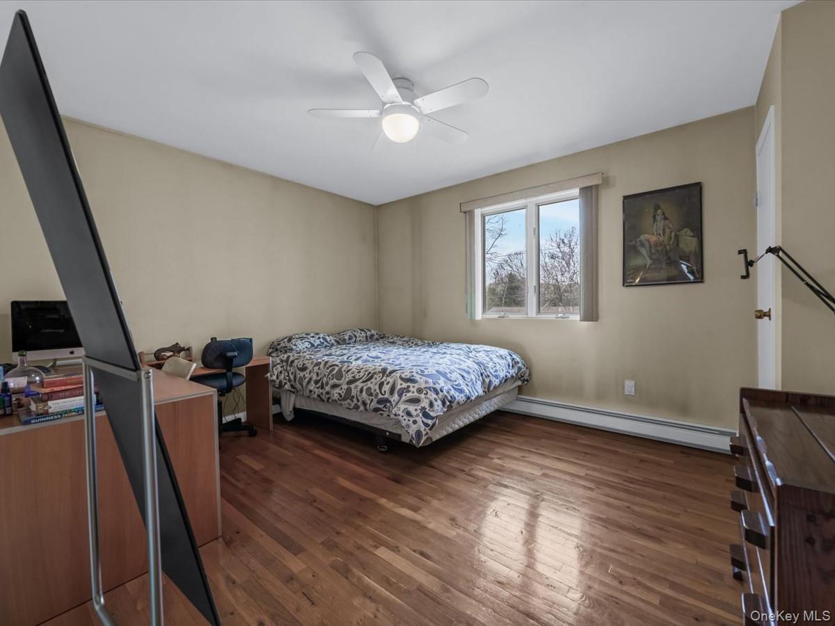 Single Family Linden  Suffolk County, NY 11754, MLS-981254-16