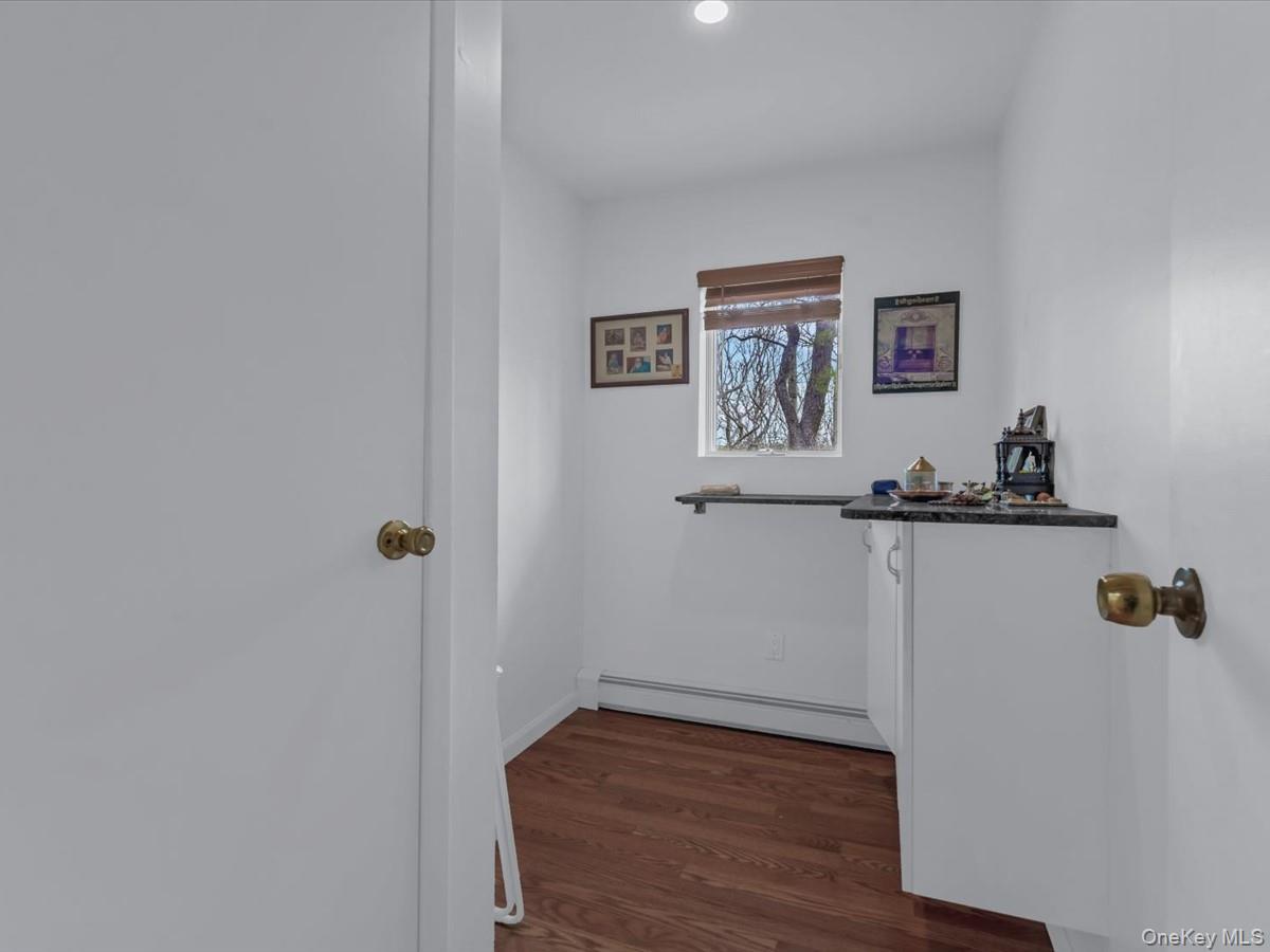 Single Family Linden  Suffolk County, NY 11754, MLS-981254-17