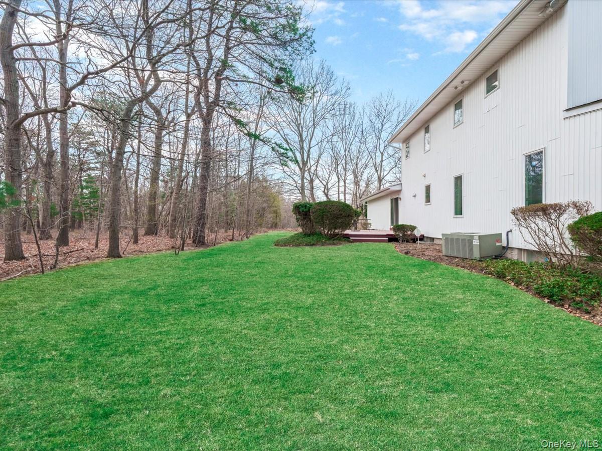 Single Family Linden  Suffolk County, NY 11754, MLS-981254-25