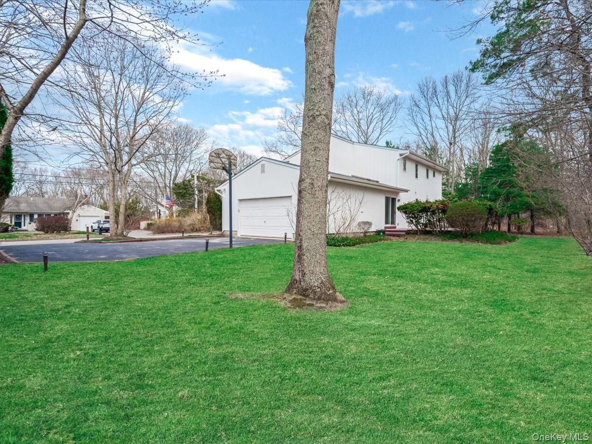 Single Family Linden  Suffolk County, NY 11754, MLS-981254-26