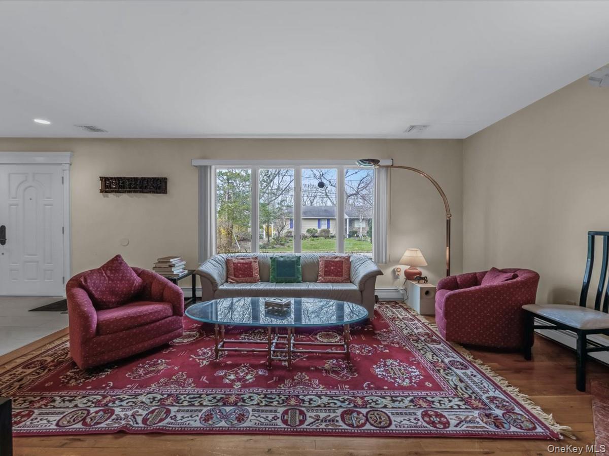 Single Family Linden  Suffolk County, NY 11754, MLS-981254-5