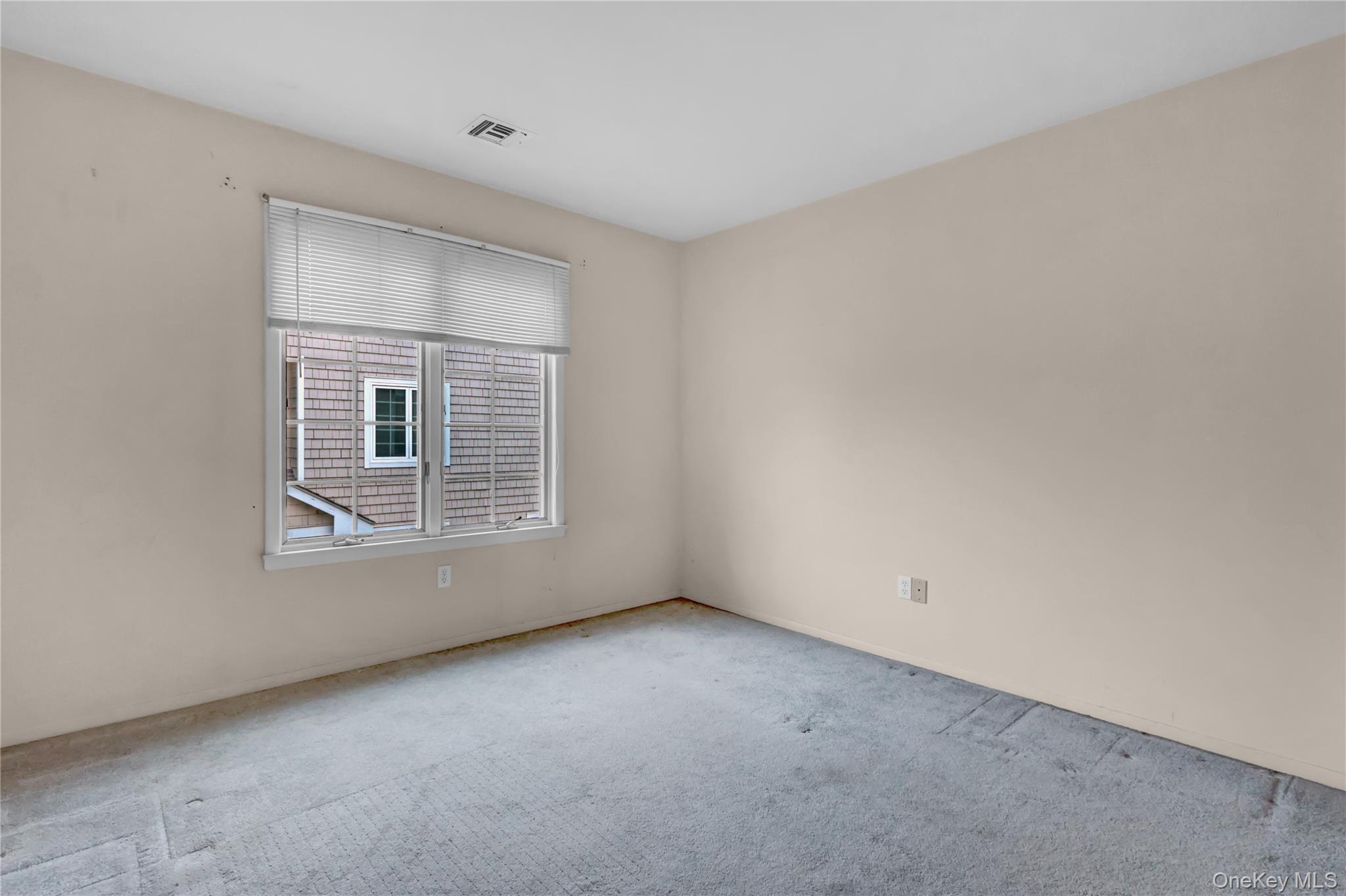 Condo Doral  Suffolk County, NY 11706, MLS-981257-19