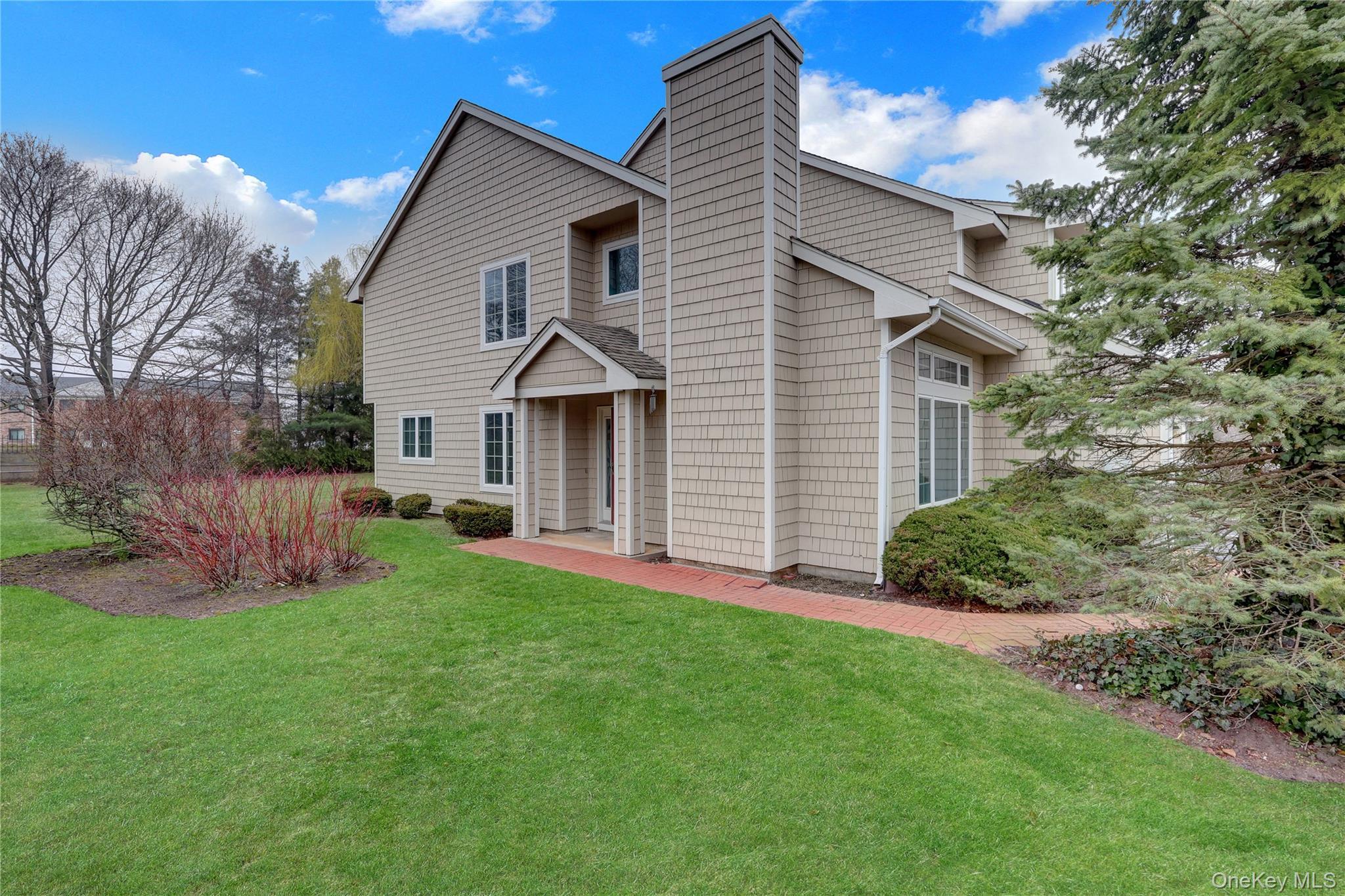 Condo Doral  Suffolk County, NY 11706, MLS-981257-2