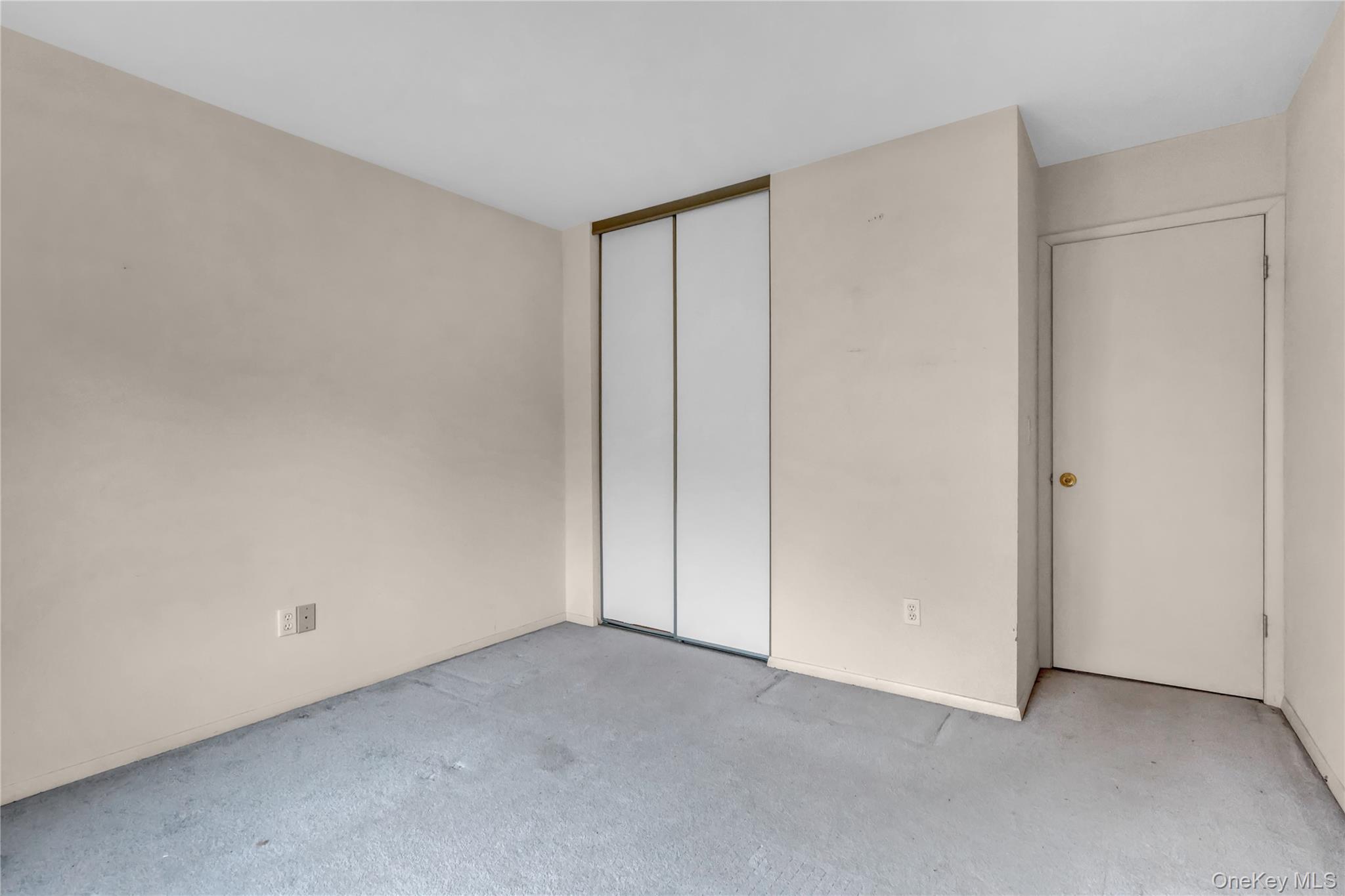 Condo Doral  Suffolk County, NY 11706, MLS-981257-20