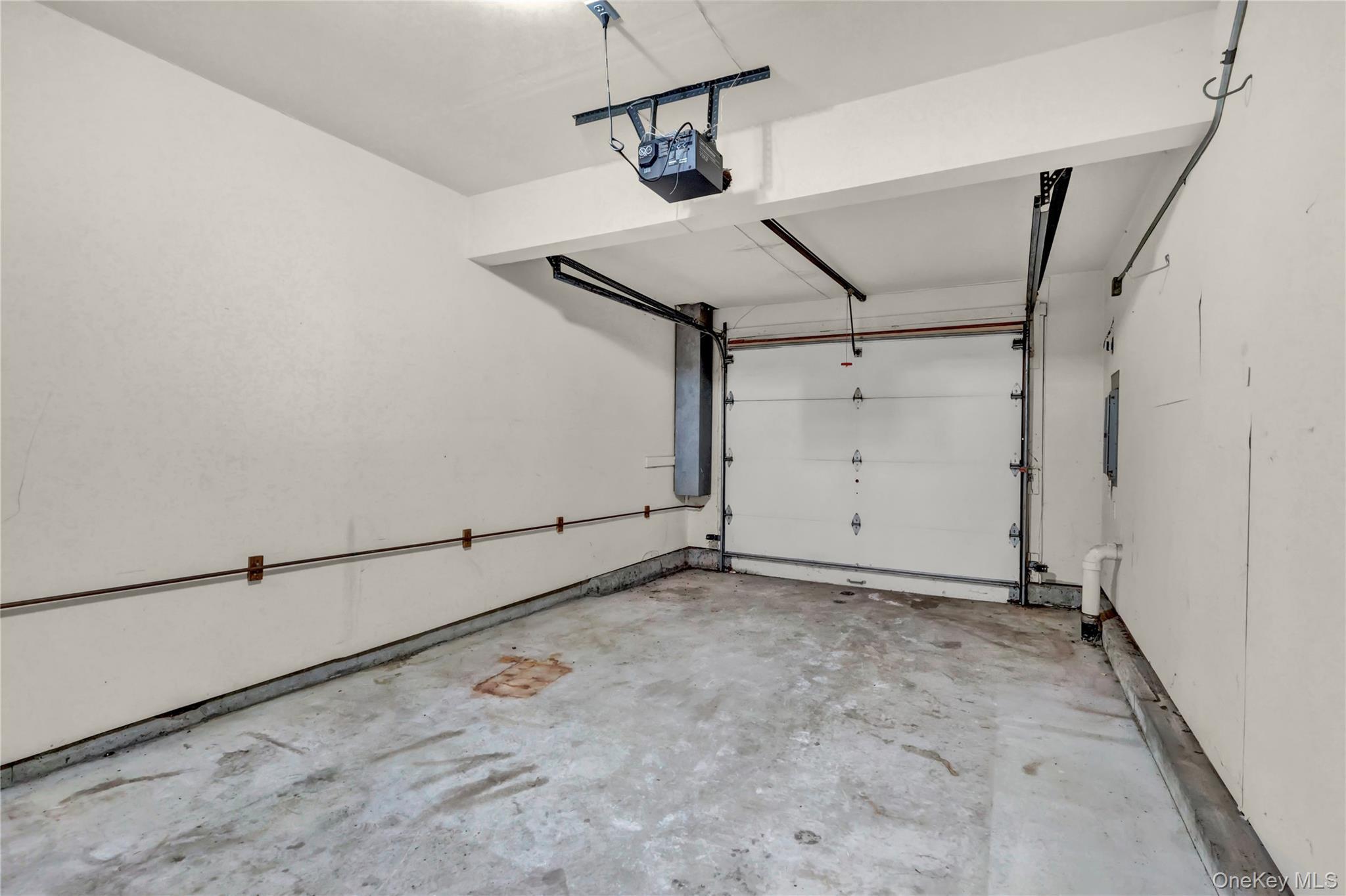 Condo Doral  Suffolk County, NY 11706, MLS-981257-23