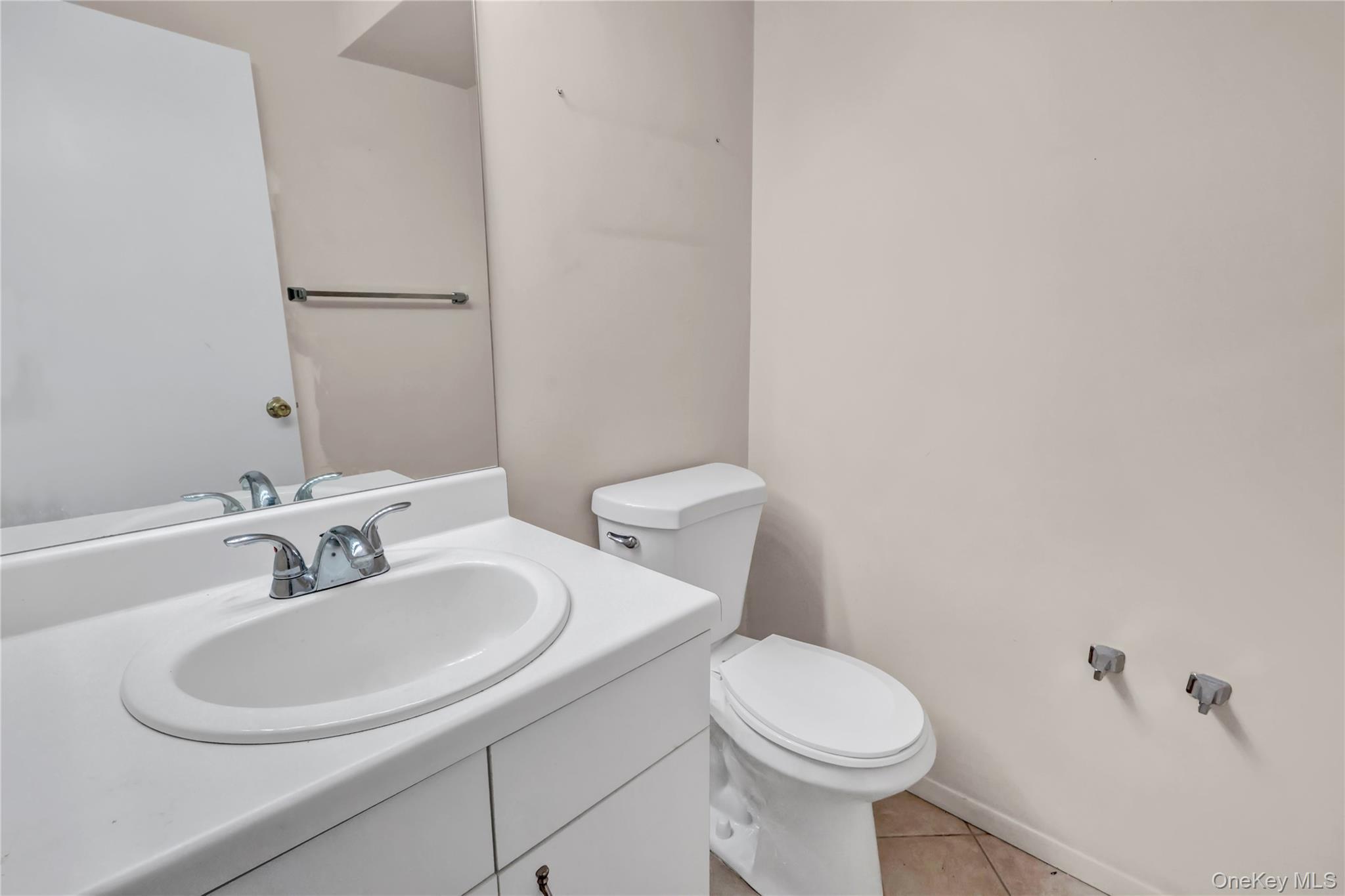 Condo Doral  Suffolk County, NY 11706, MLS-981257-7