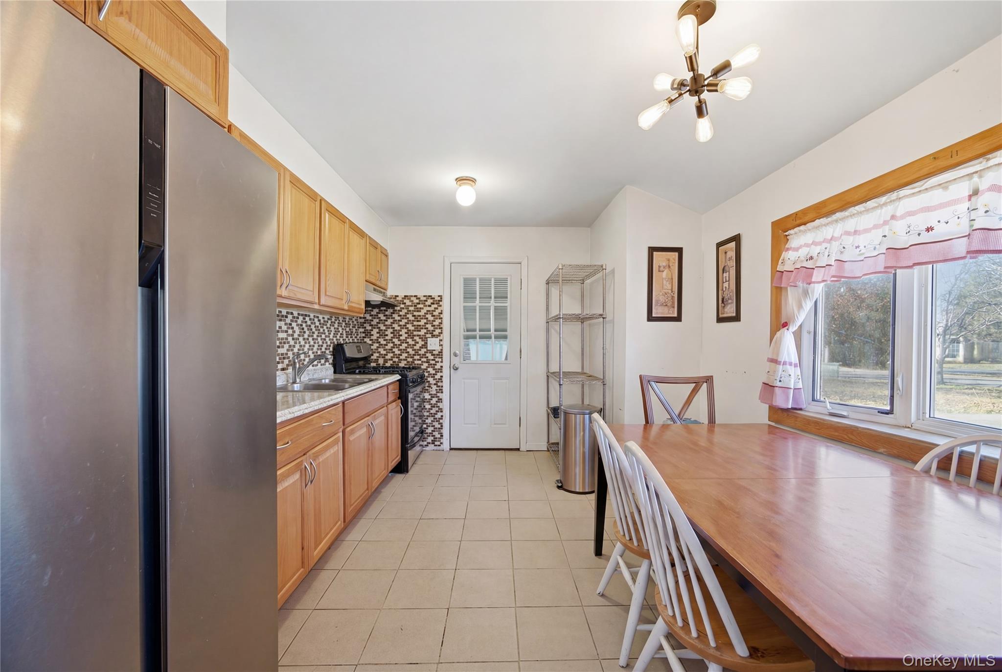 Single Family Half Mile Suffolk County, NY 11722, MLS-981265-14