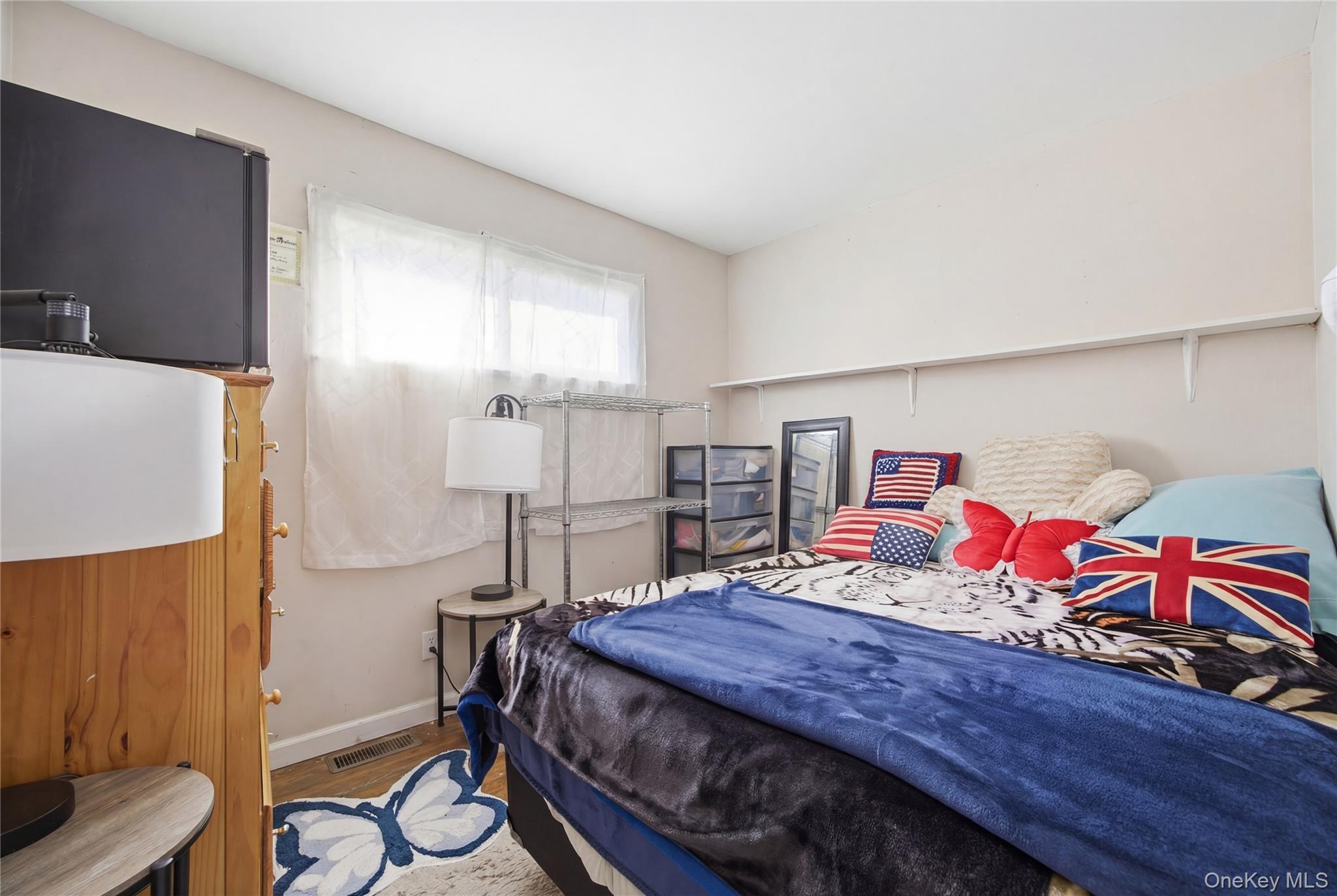 Single Family Half Mile Suffolk County, NY 11722, MLS-981265-18