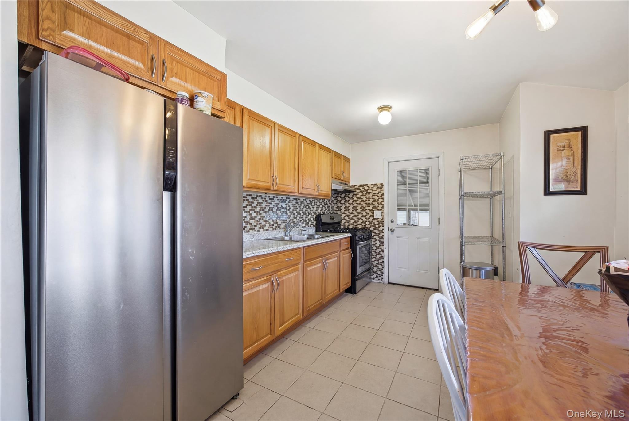 Single Family Half Mile Suffolk County, NY 11722, MLS-981265-8