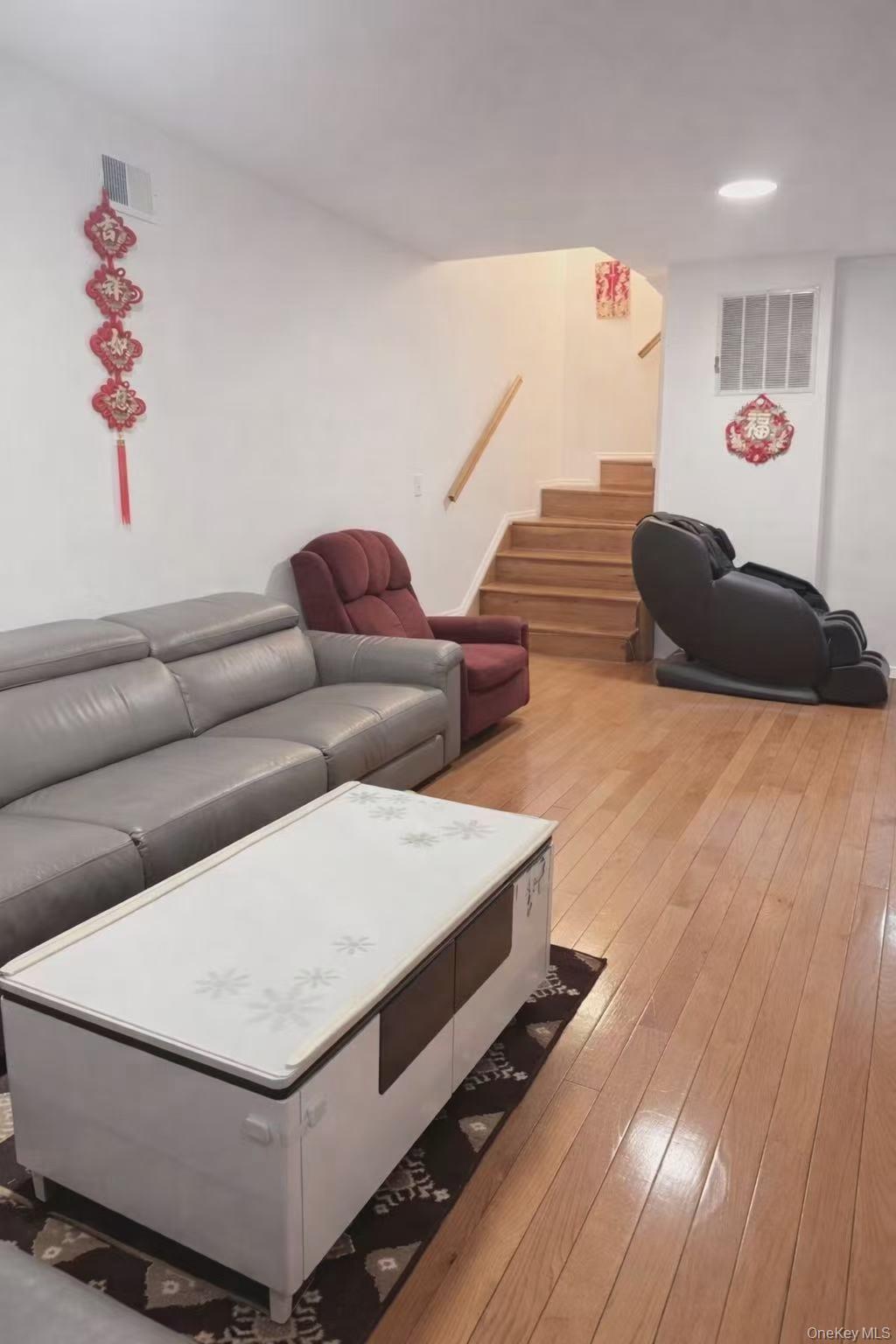 Single Family Targee Staten Island, NY 10304, MLS-981273-6