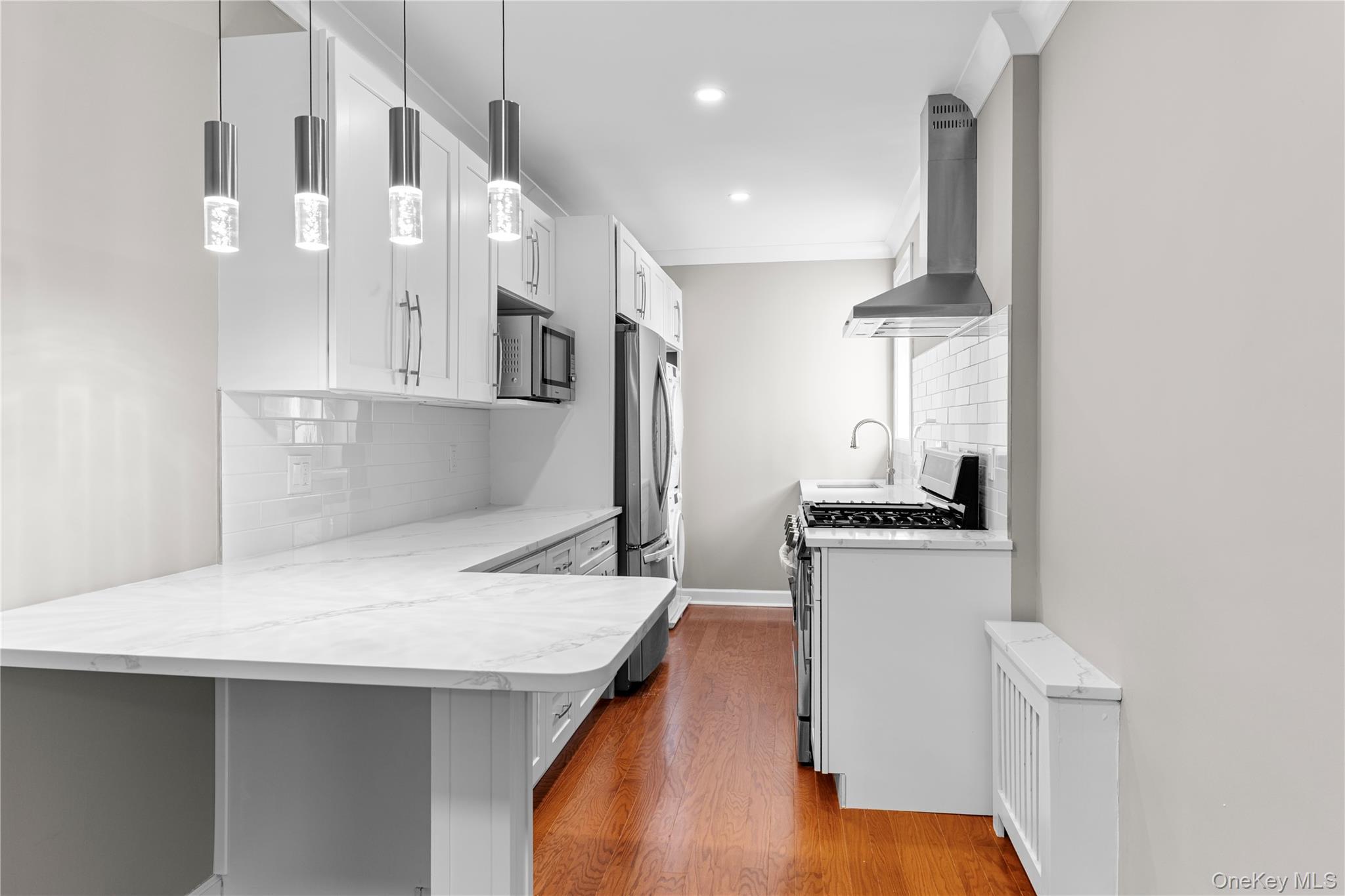 Condo Midland  Westchester County, NY 10708, MLS-981278-4