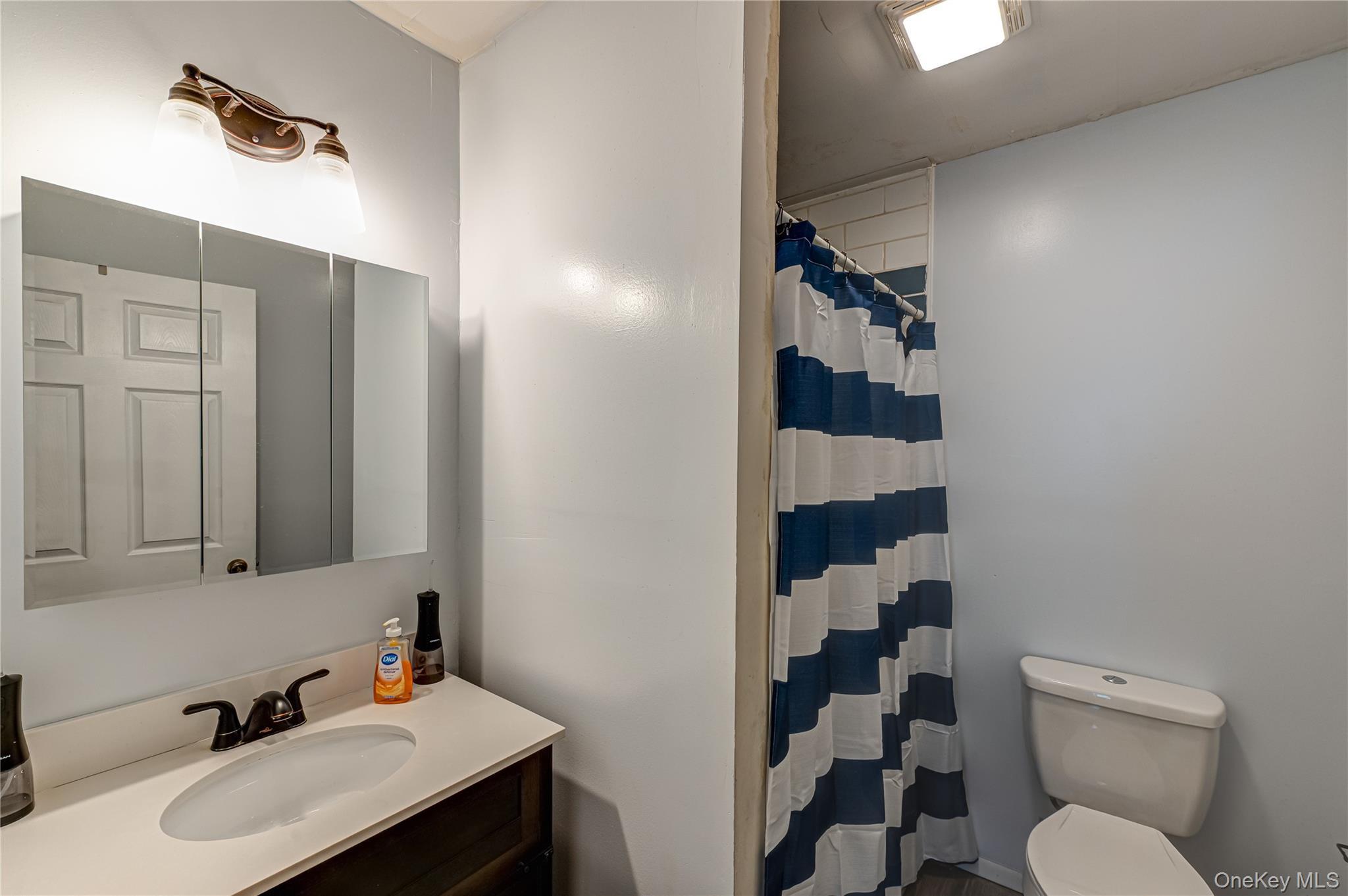 Single Family Hulse Suffolk County, NY 11792, MLS-981288-10