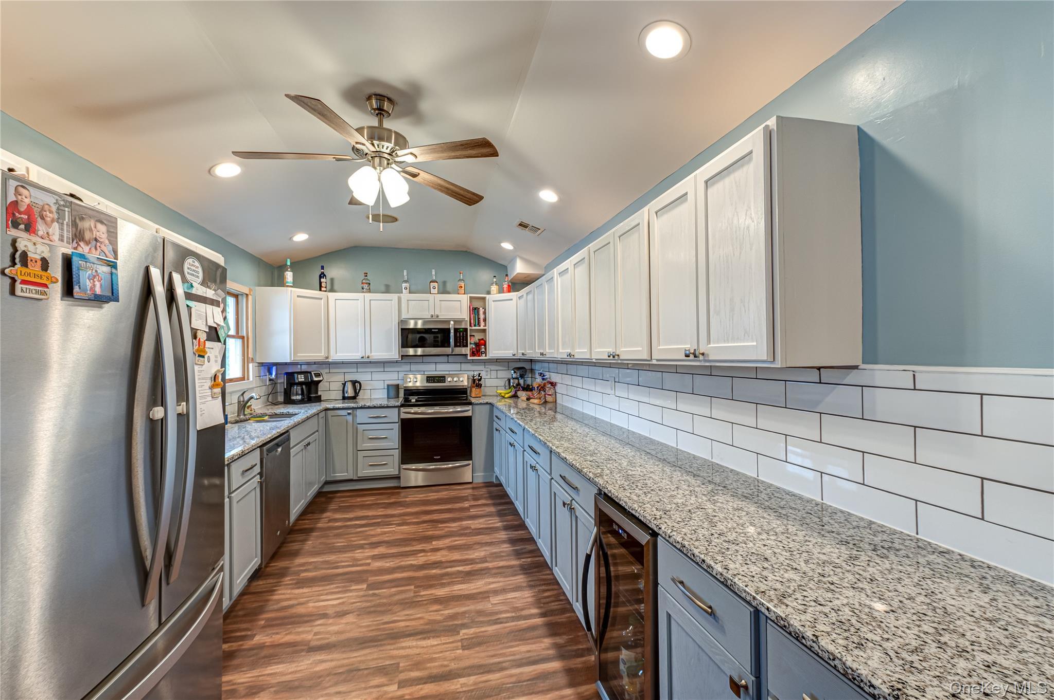 Single Family Hulse Suffolk County, NY 11792, MLS-981288-6