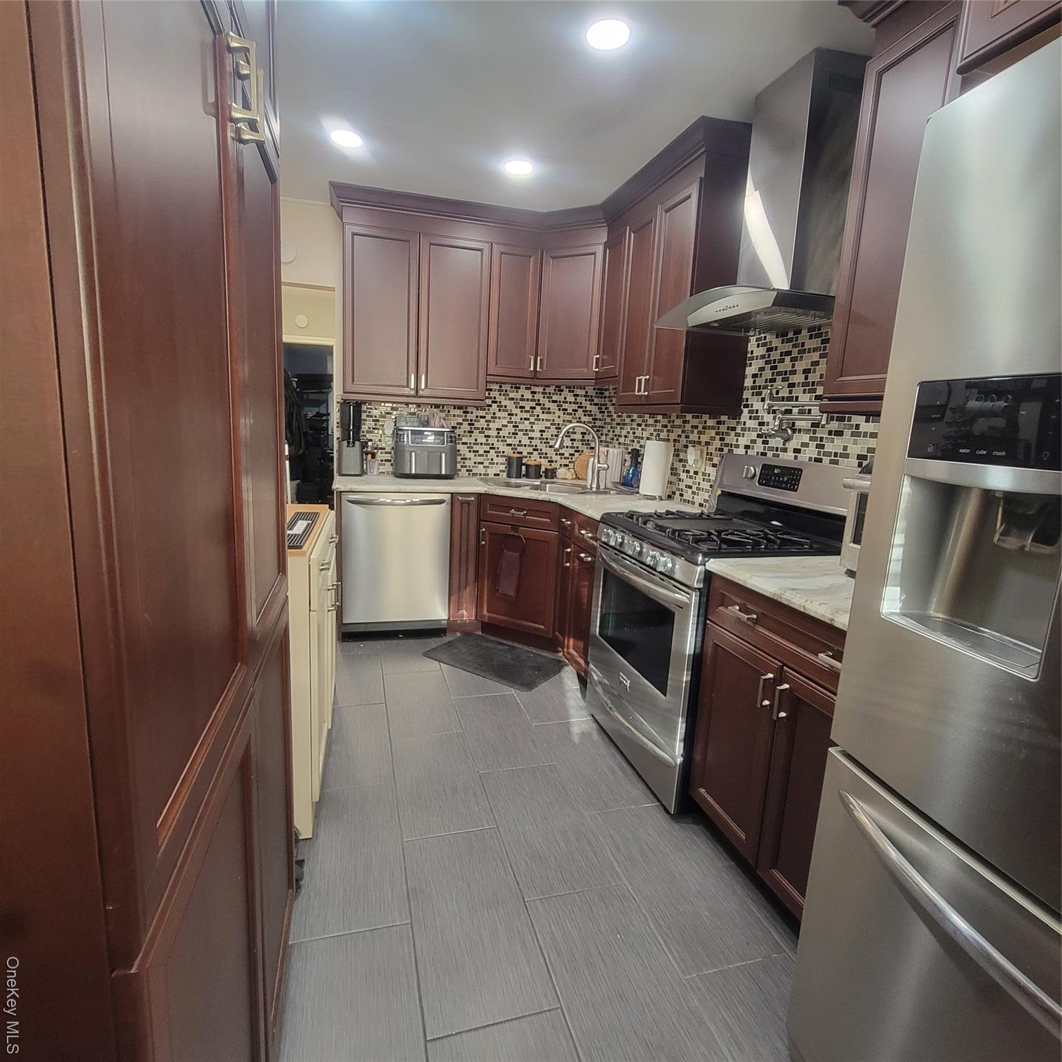 Single Family 204th  Queens, NY 11412, MLS-981298-9