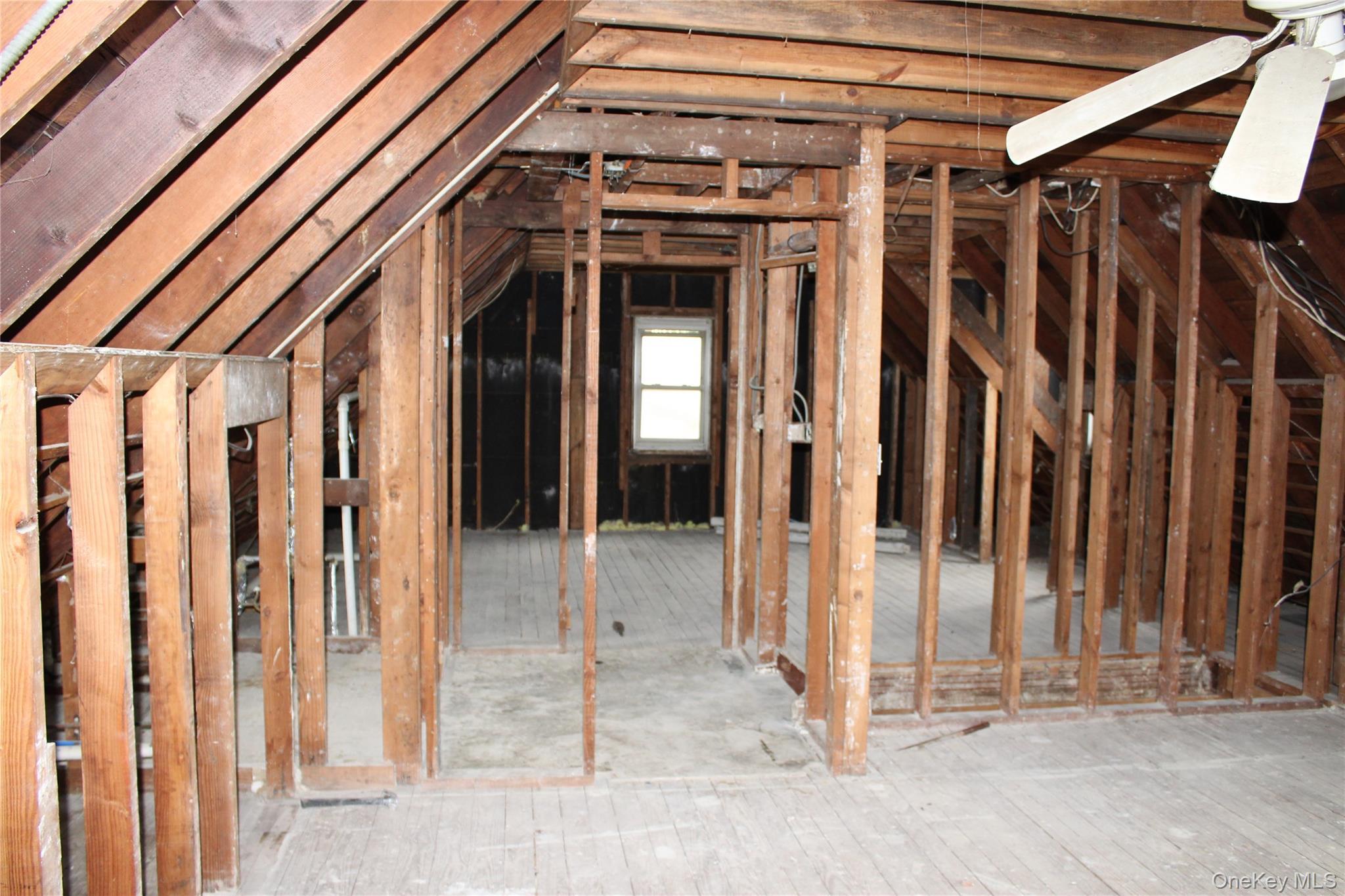 Single Family Manor  Suffolk County, NY 11706, MLS-981302-9