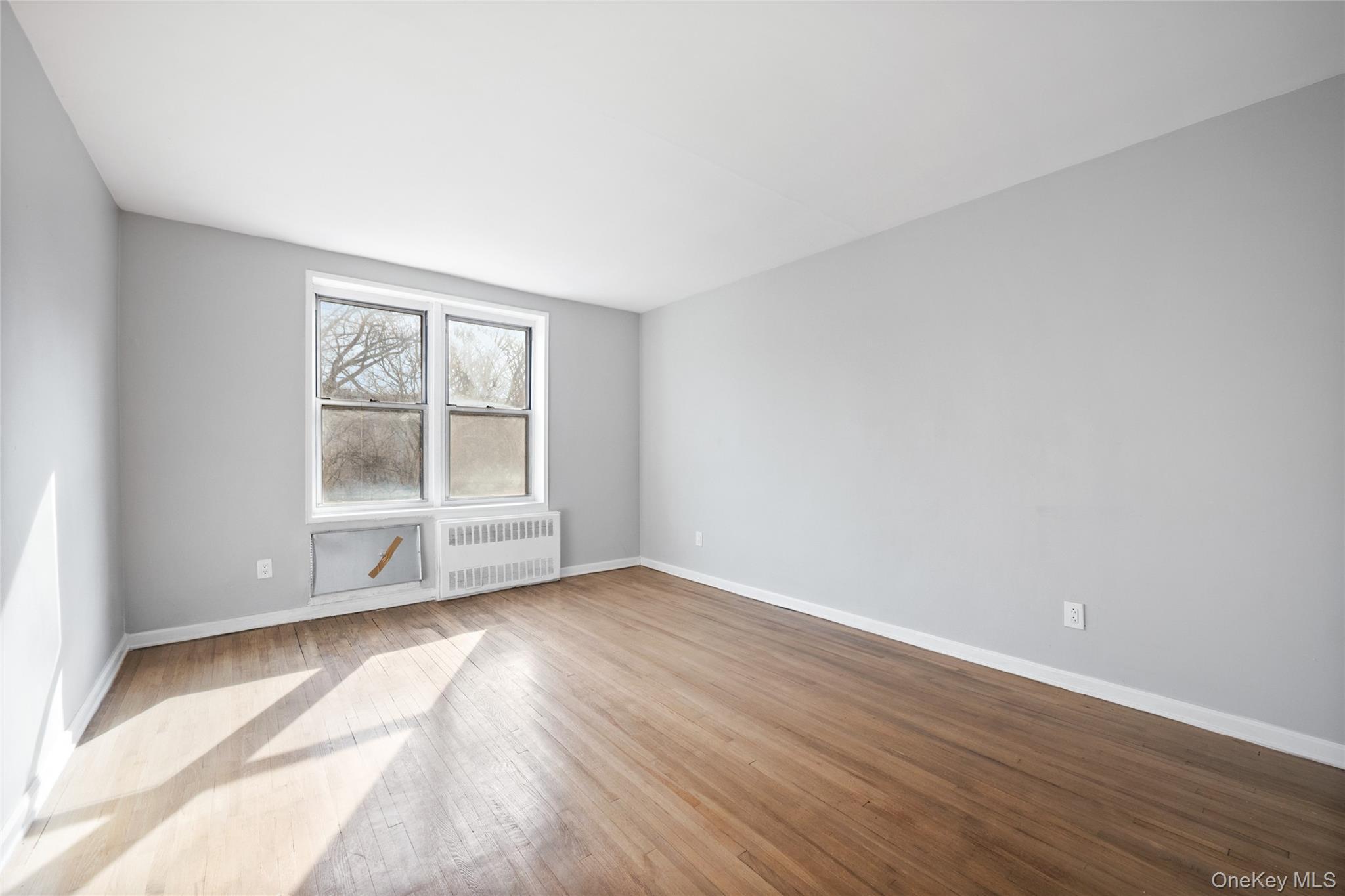 Apartment Broadway  Bronx, NY 10471, MLS-981309-12