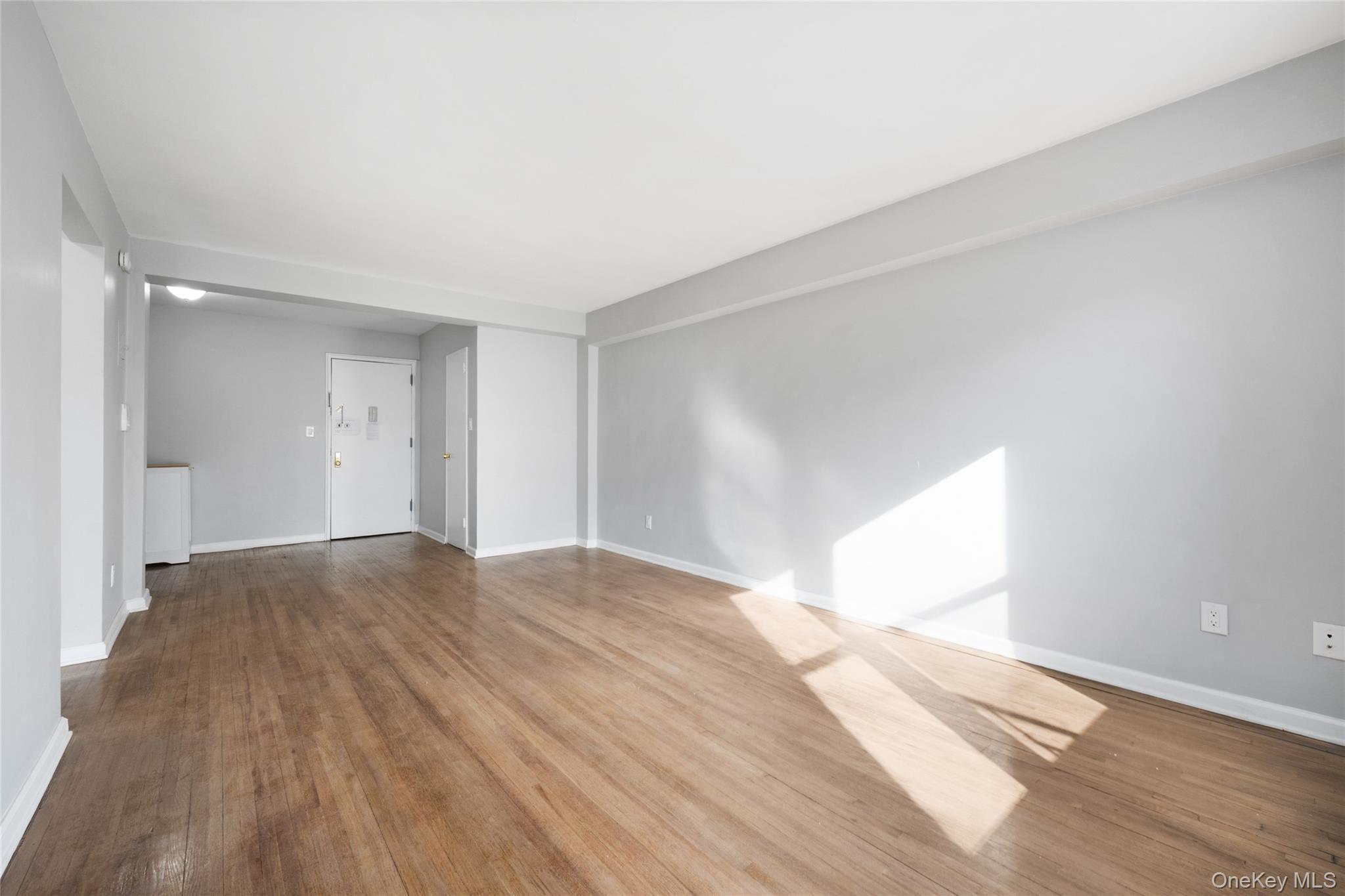 Apartment Broadway  Bronx, NY 10471, MLS-981309-4