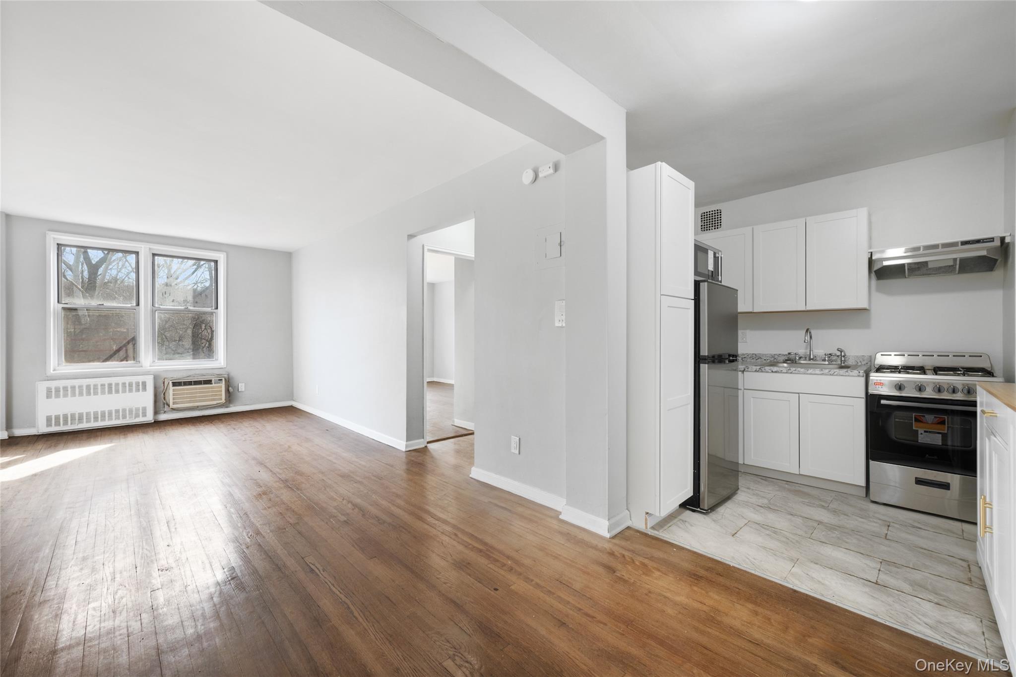 Apartment Broadway  Bronx, NY 10471, MLS-981309-9