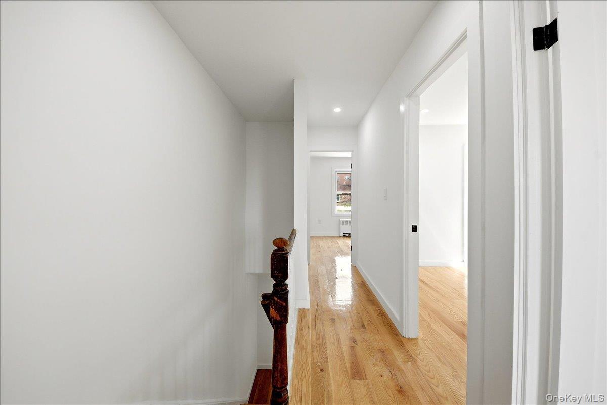 Single Family Murdock  Bronx, NY 10466, MLS-981311-13
