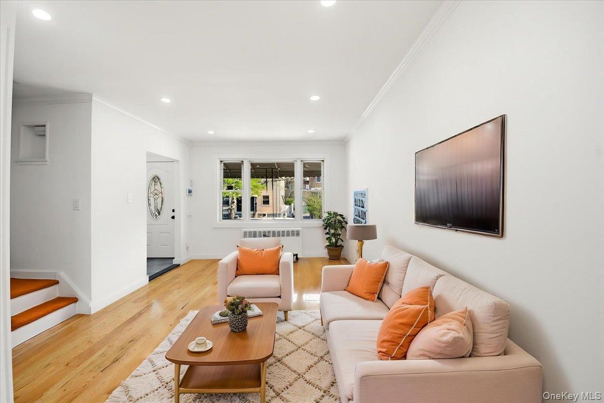 Single Family Murdock  Bronx, NY 10466, MLS-981311-26