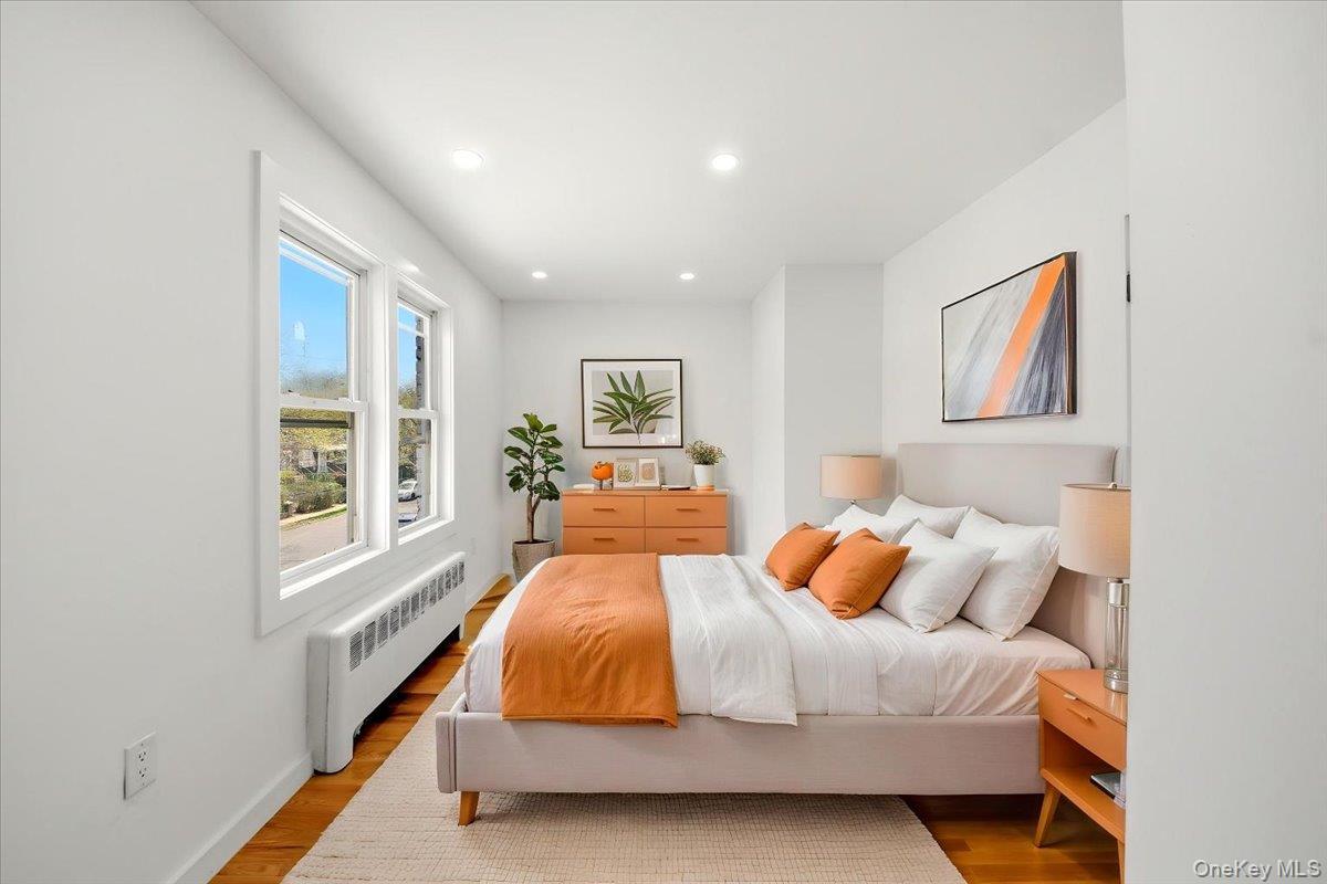 Single Family Murdock  Bronx, NY 10466, MLS-981311-29