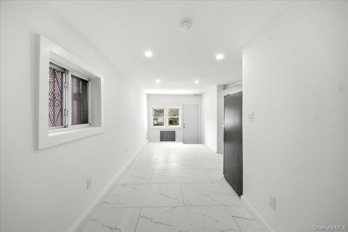 Single Family Murdock  Bronx, NY 10466, MLS-981311-9