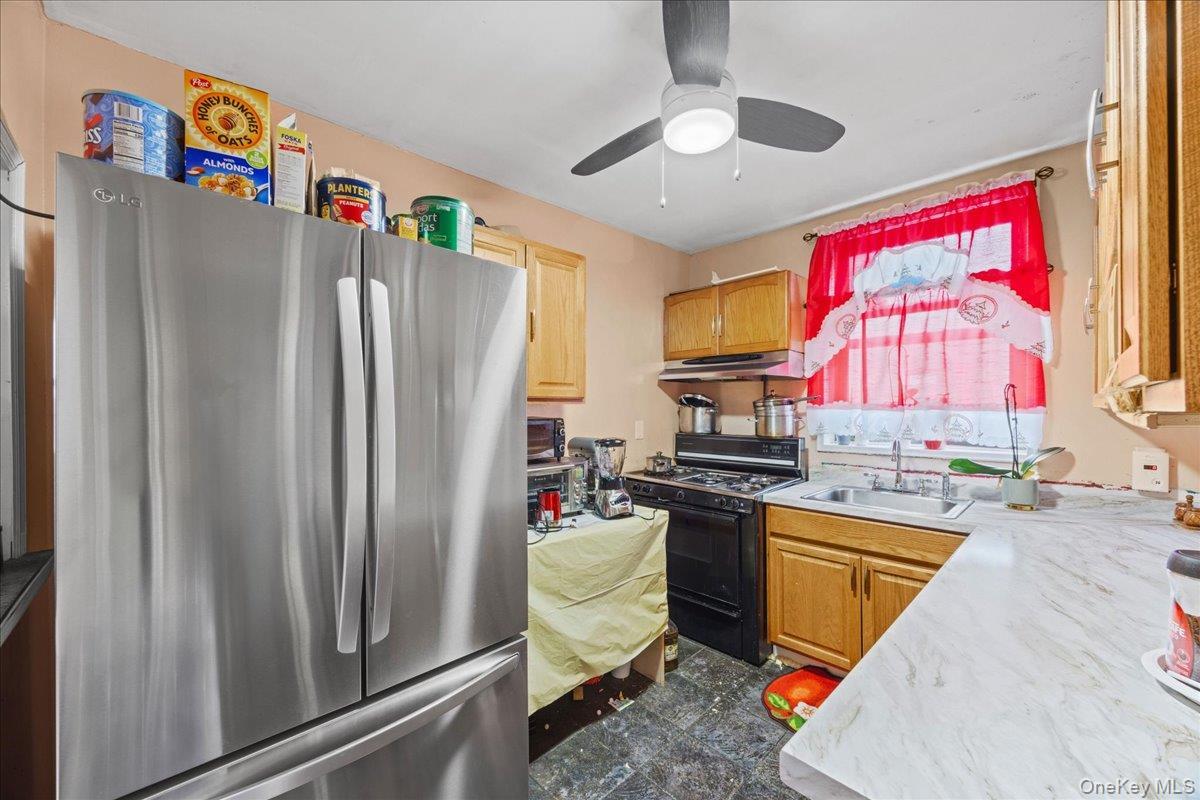 Coop Broadway  Westchester County, NY 10701, MLS-981318-9