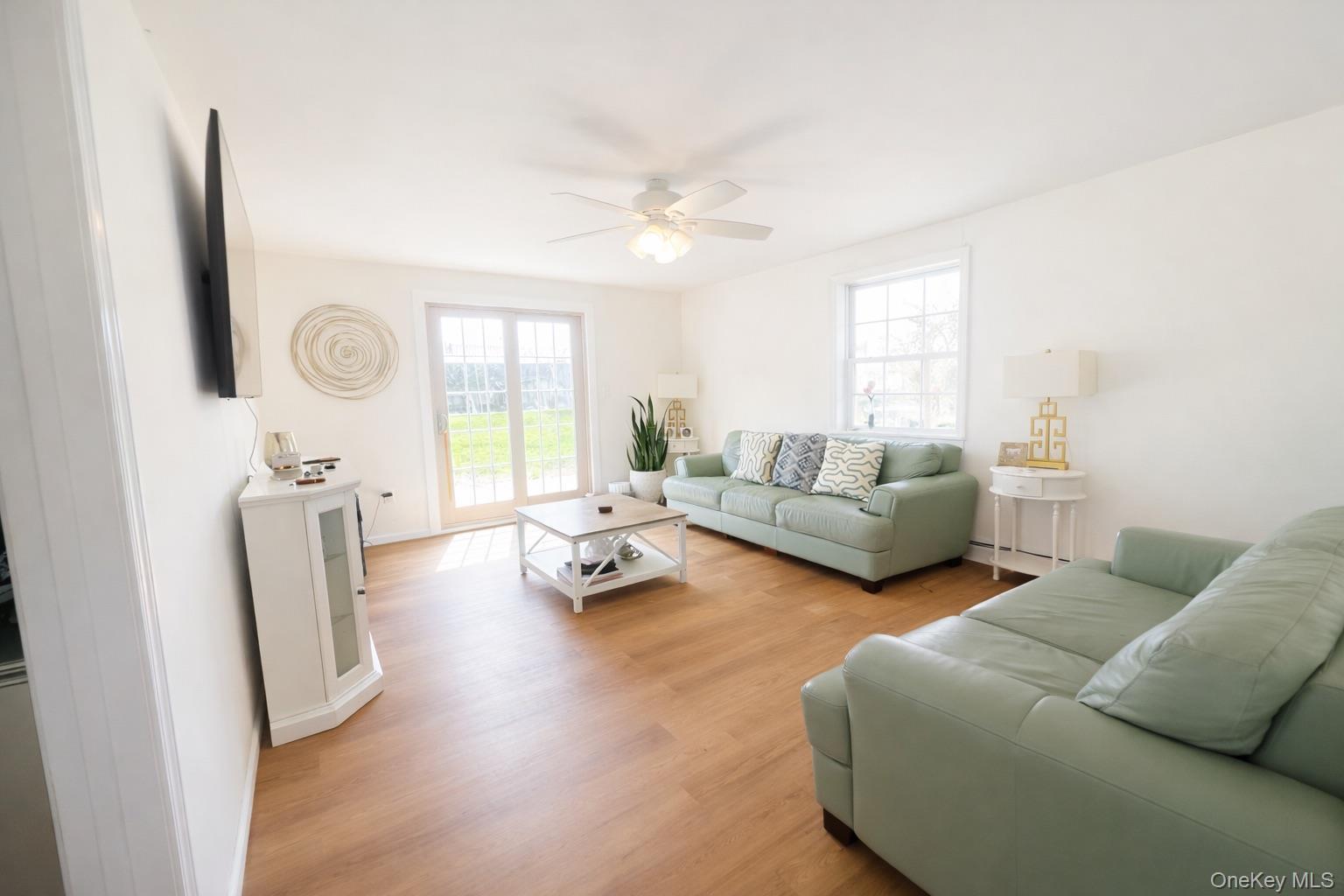 Single Family Ridge  Suffolk County, NY 11967, MLS-981320-7