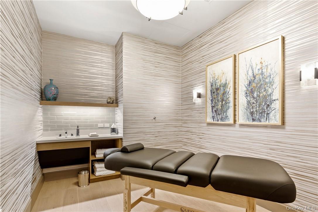 Condo Old Post  Westchester County, NY 10580, MLS-981336-21