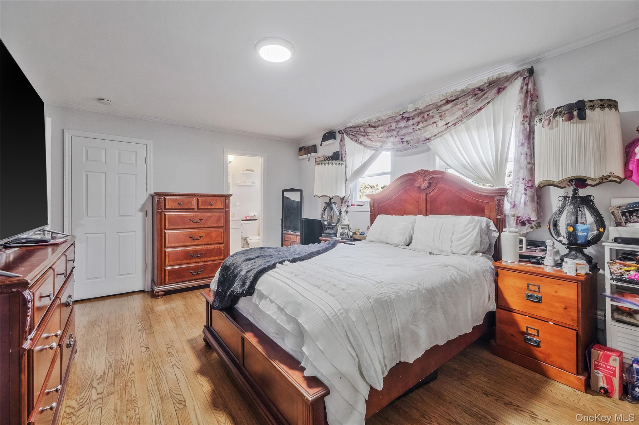 Single Family Woodside  Suffolk County, NY 11772, MLS-981350-12