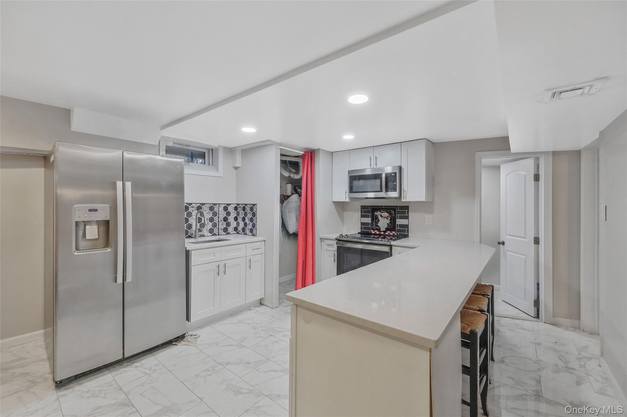 Single Family Woodside  Suffolk County, NY 11772, MLS-981350-17