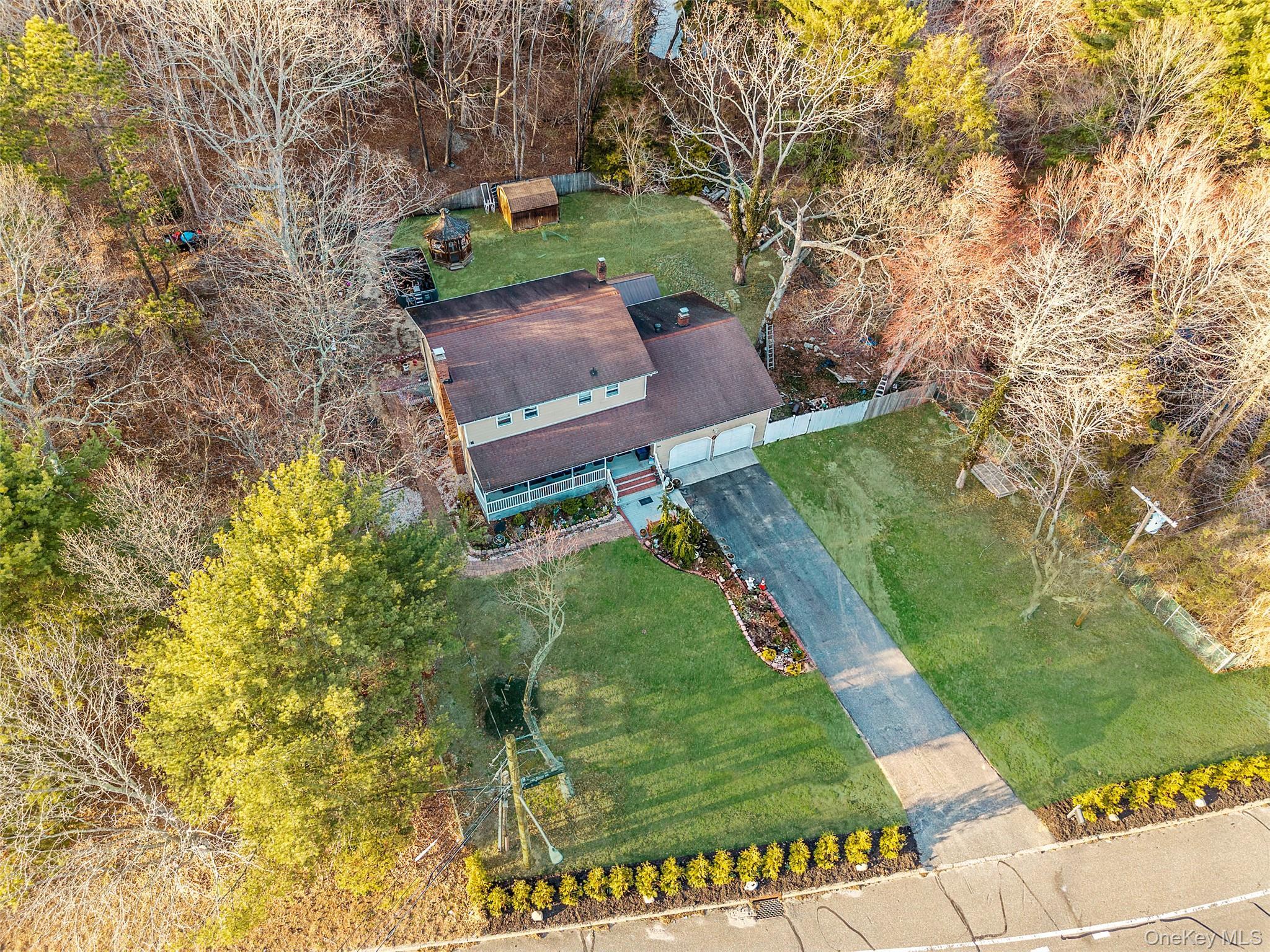 Single Family Woodside  Suffolk County, NY 11772, MLS-981350-2