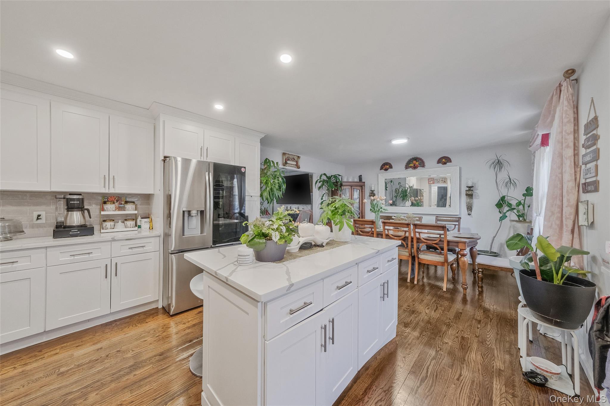 Single Family Woodside  Suffolk County, NY 11772, MLS-981350-7
