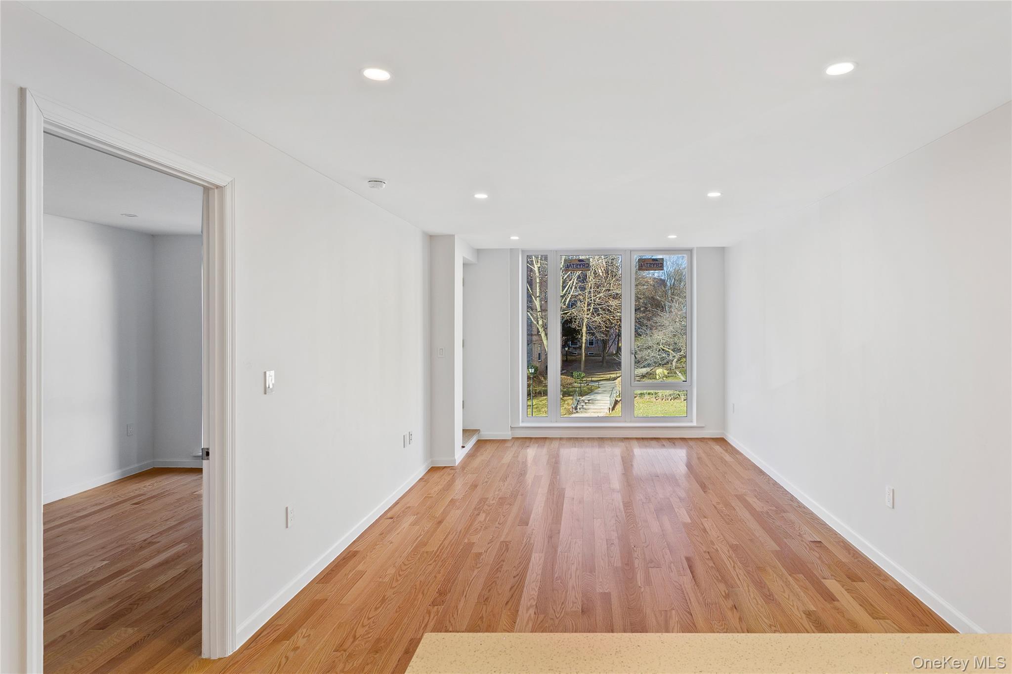 Condo 31st  Queens, NY 11377, MLS-981366-4