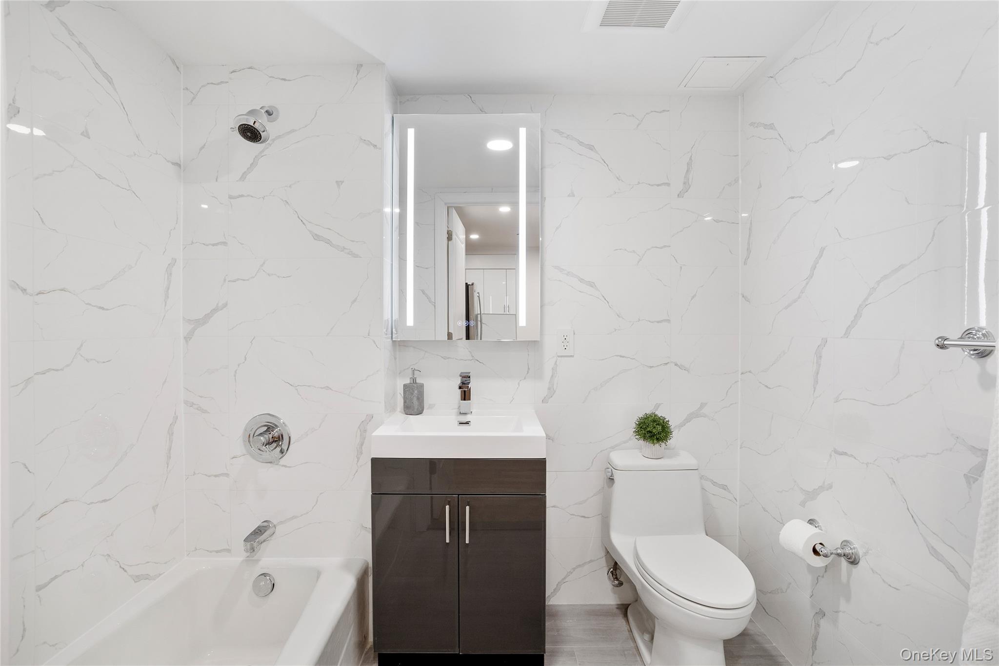 Condo 31st  Queens, NY 11377, MLS-981366-6