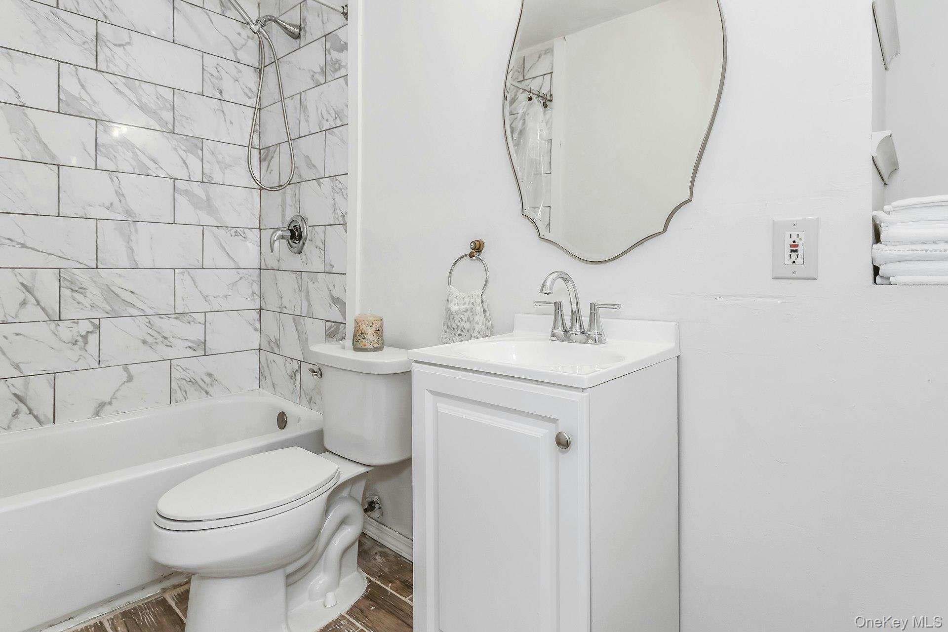 Single Family Diane  Suffolk County, NY 11706, MLS-981374-13