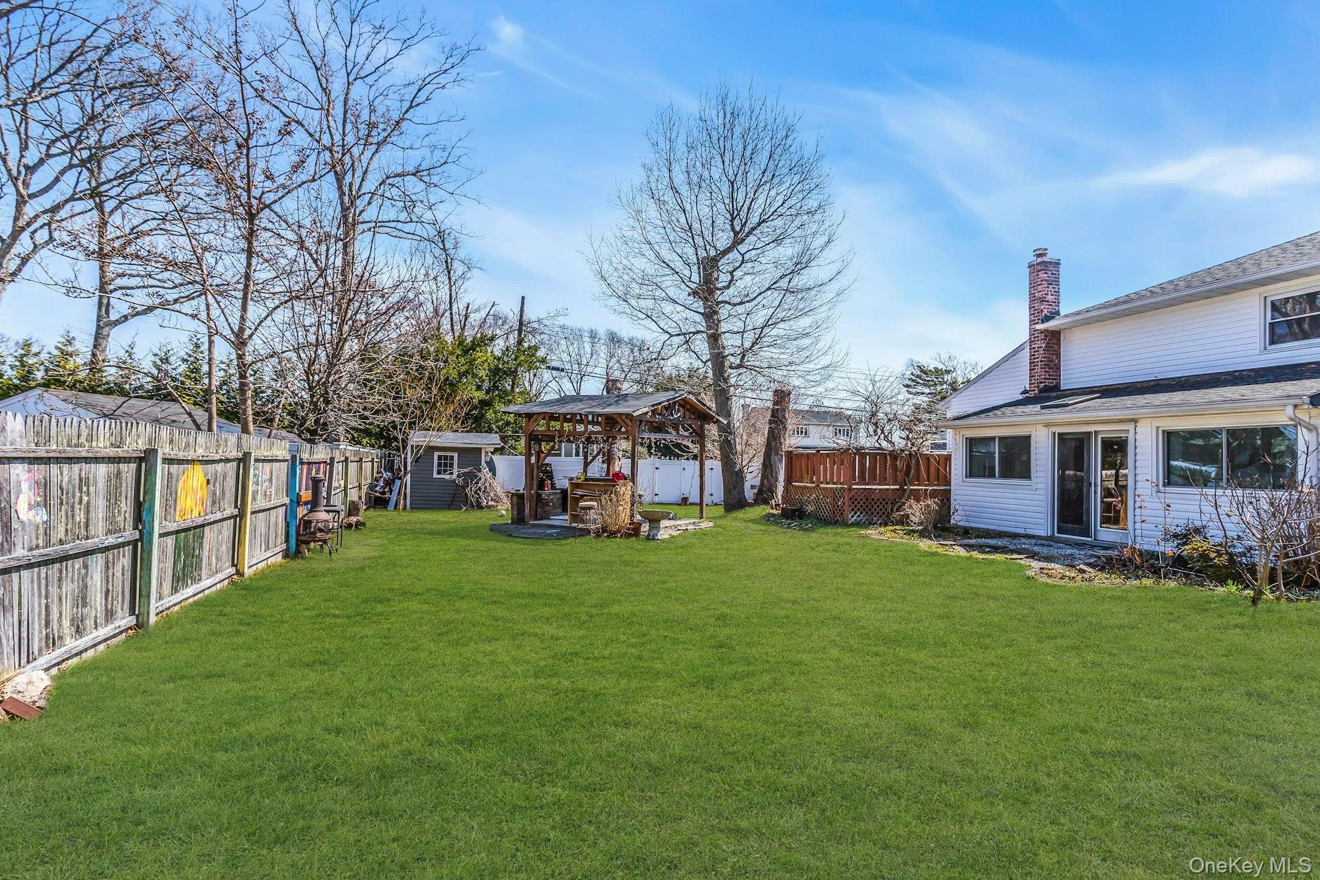 Single Family Diane  Suffolk County, NY 11706, MLS-981374-26