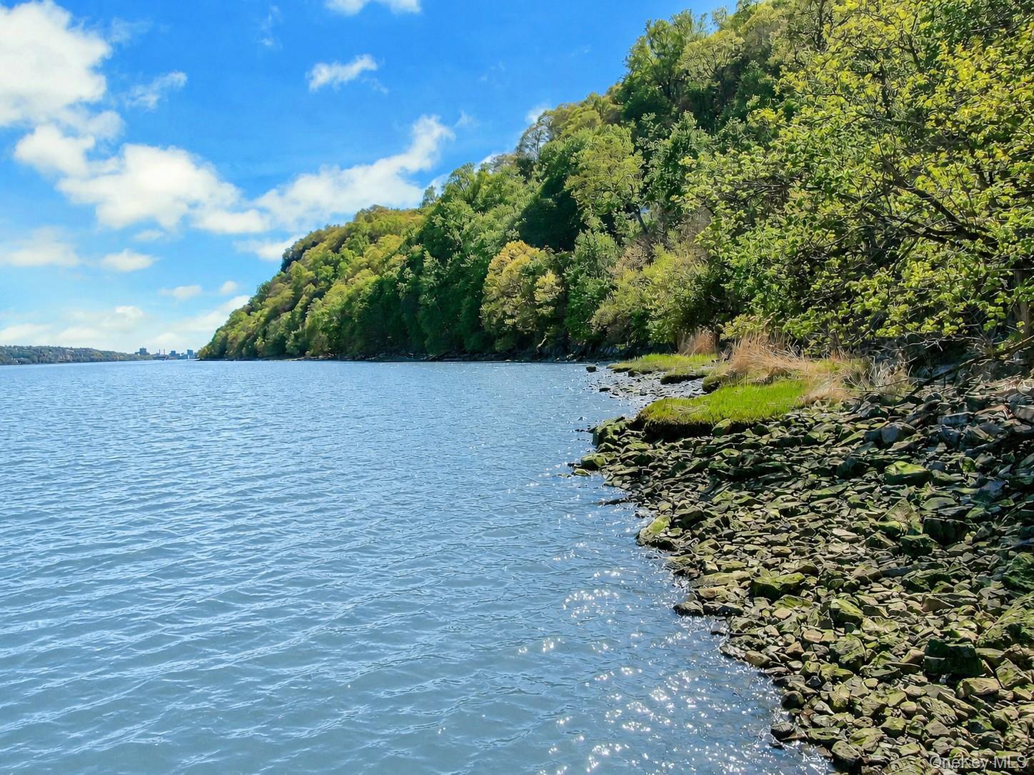Single Family Lawrence Lane Rockland County, NY 10964, MLS-981378-2