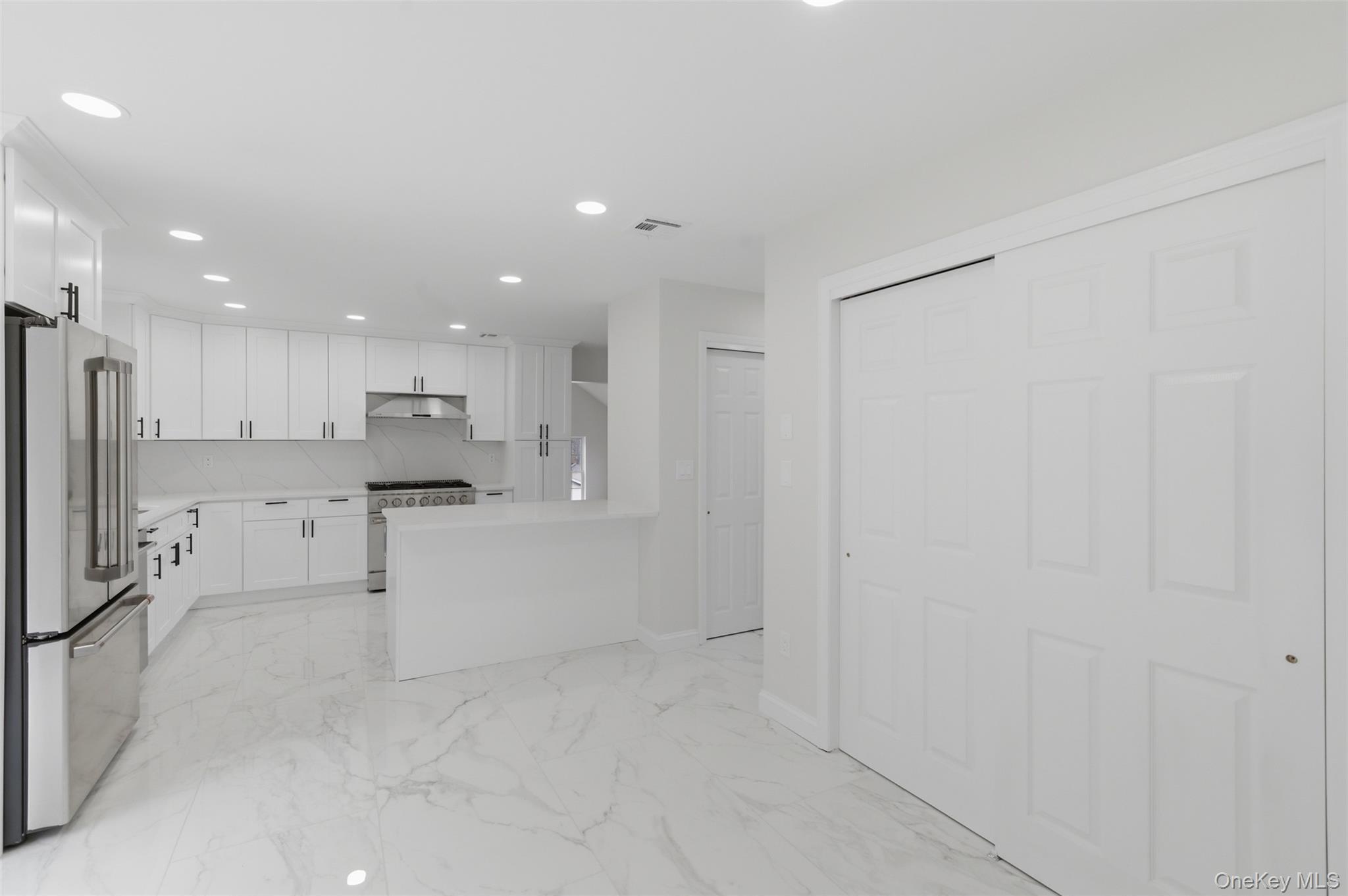 Single Family Hickory Rockland County, NY 10974, MLS-981395-10