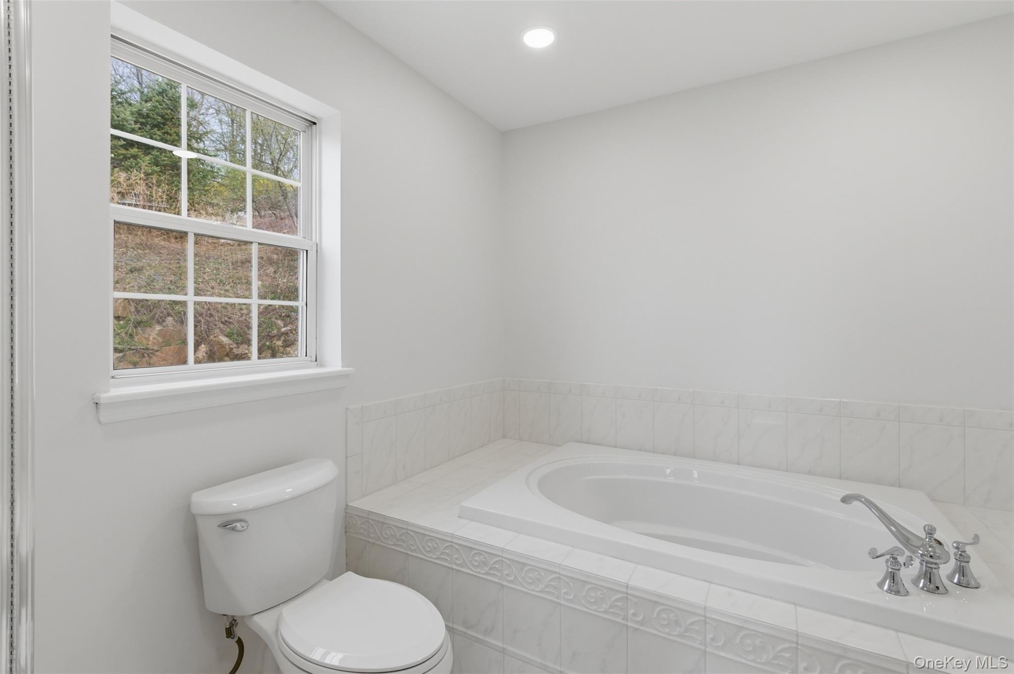 Single Family Hickory Rockland County, NY 10974, MLS-981395-35