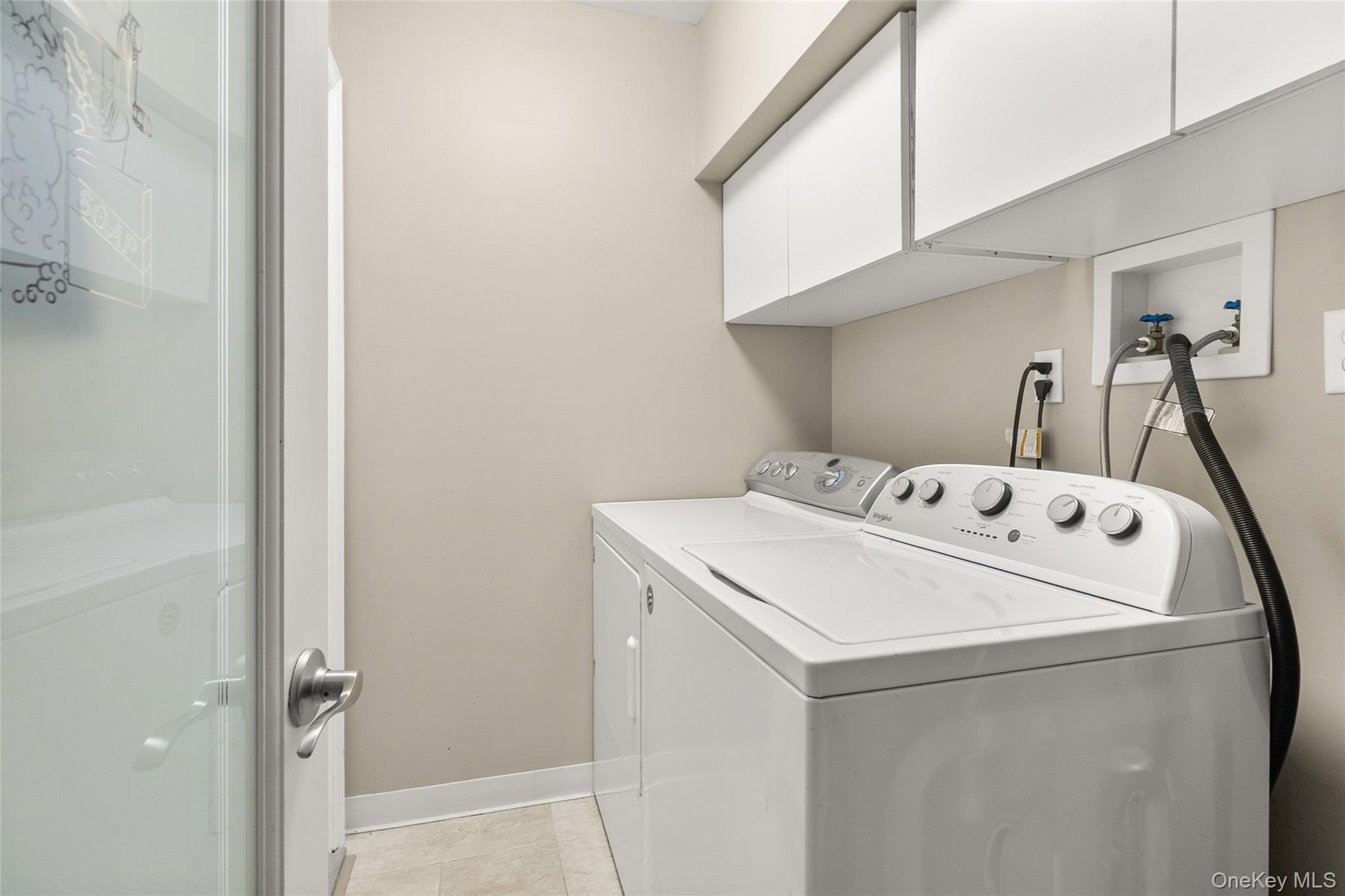 Condo Doral  Suffolk County, NY 11706, MLS-981405-9