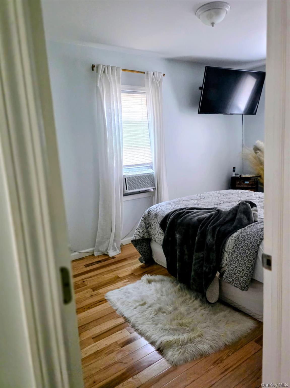 Single Family Revere Avenue  Bronx, NY 10465, MLS-981410-15